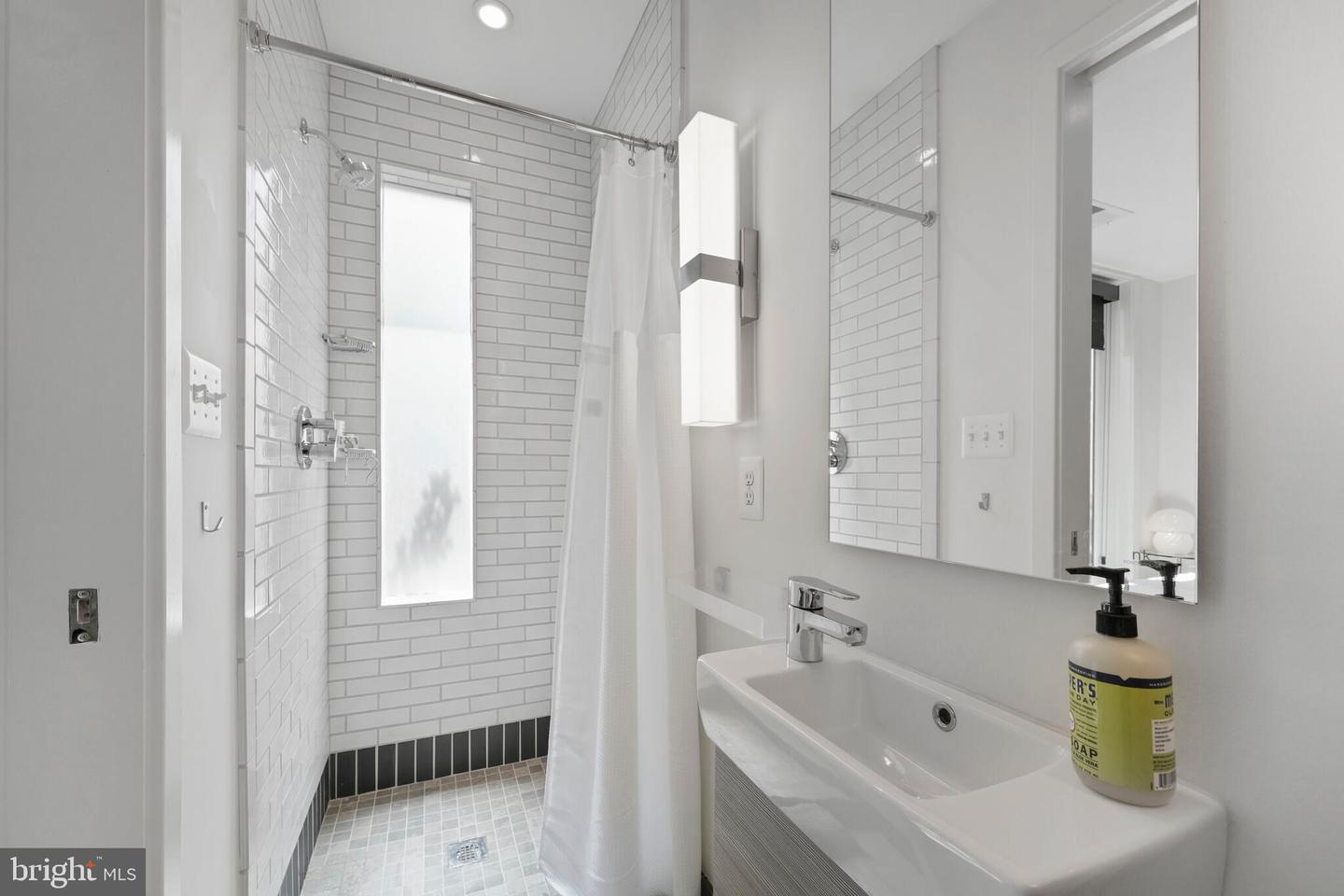 1313 LINDEN CT NE, WASHINGTON, District Of Columbia 20002, 3 Bedrooms Bedrooms, ,3 BathroomsBathrooms,Residential,For sale,1313 LINDEN CT NE,DCDC2195070 MLS # DCDC2195070