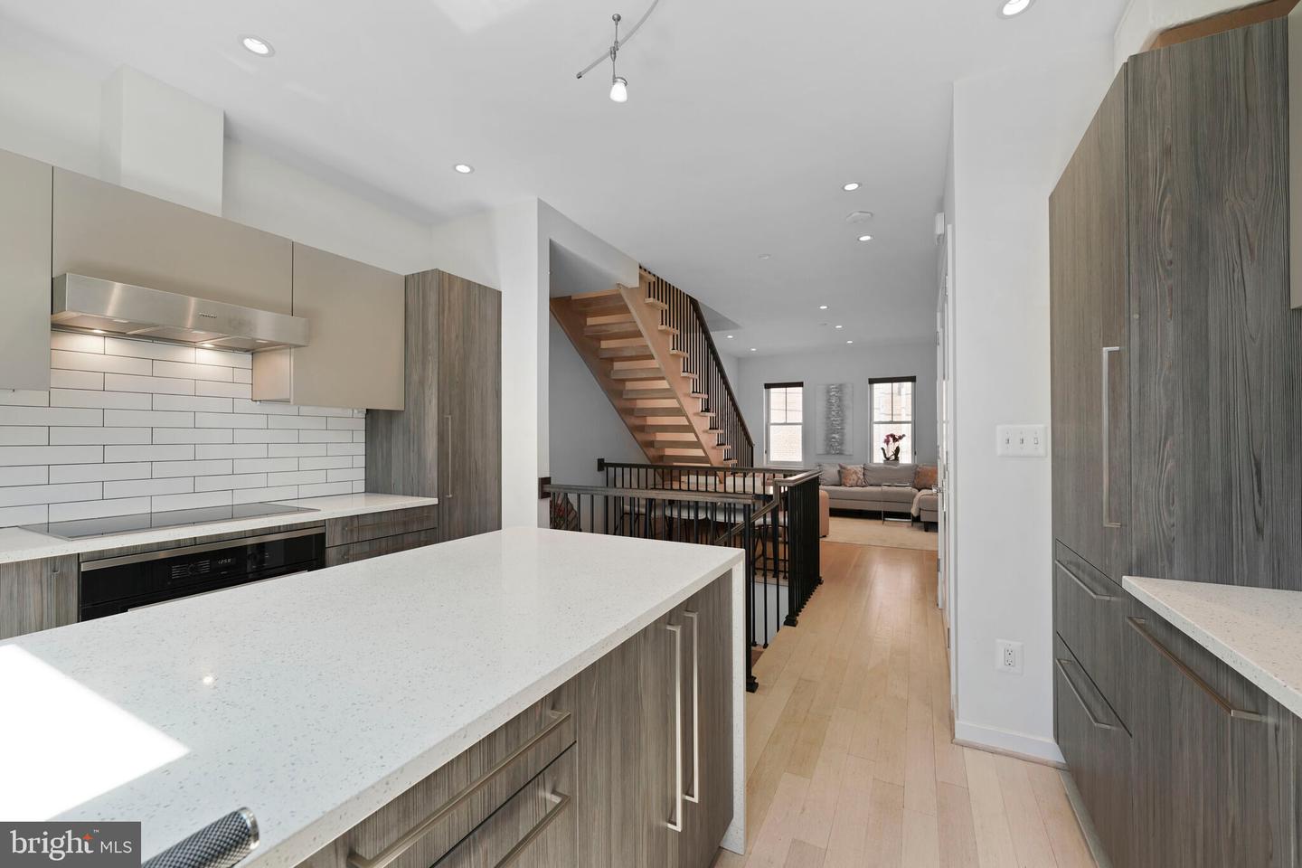 1313 LINDEN CT NE, WASHINGTON, District Of Columbia 20002, 3 Bedrooms Bedrooms, ,3 BathroomsBathrooms,Residential,For sale,1313 LINDEN CT NE,DCDC2195070 MLS # DCDC2195070
