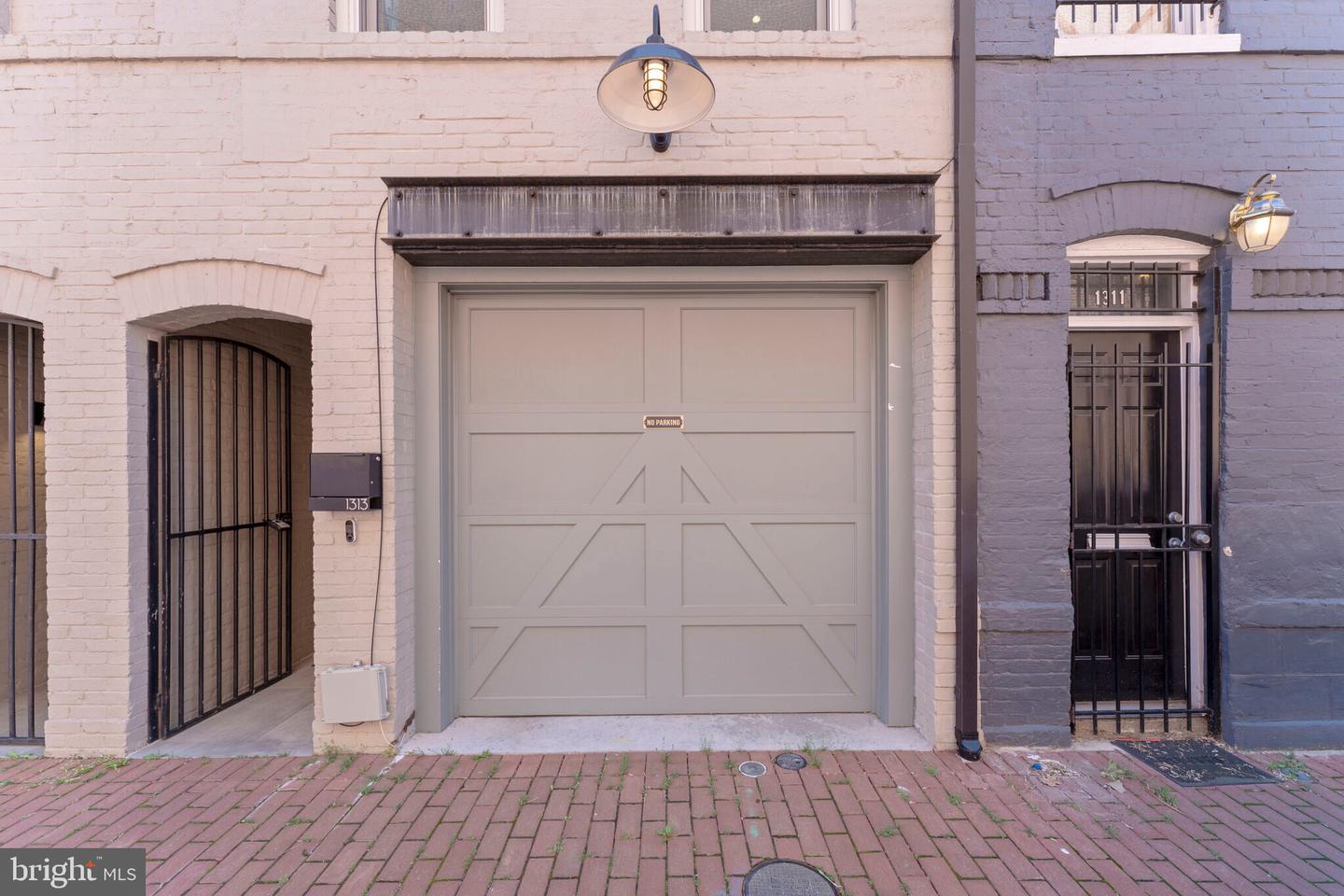 1313 LINDEN CT NE, WASHINGTON, District Of Columbia 20002, 3 Bedrooms Bedrooms, ,3 BathroomsBathrooms,Residential,For sale,1313 LINDEN CT NE,DCDC2195070 MLS # DCDC2195070