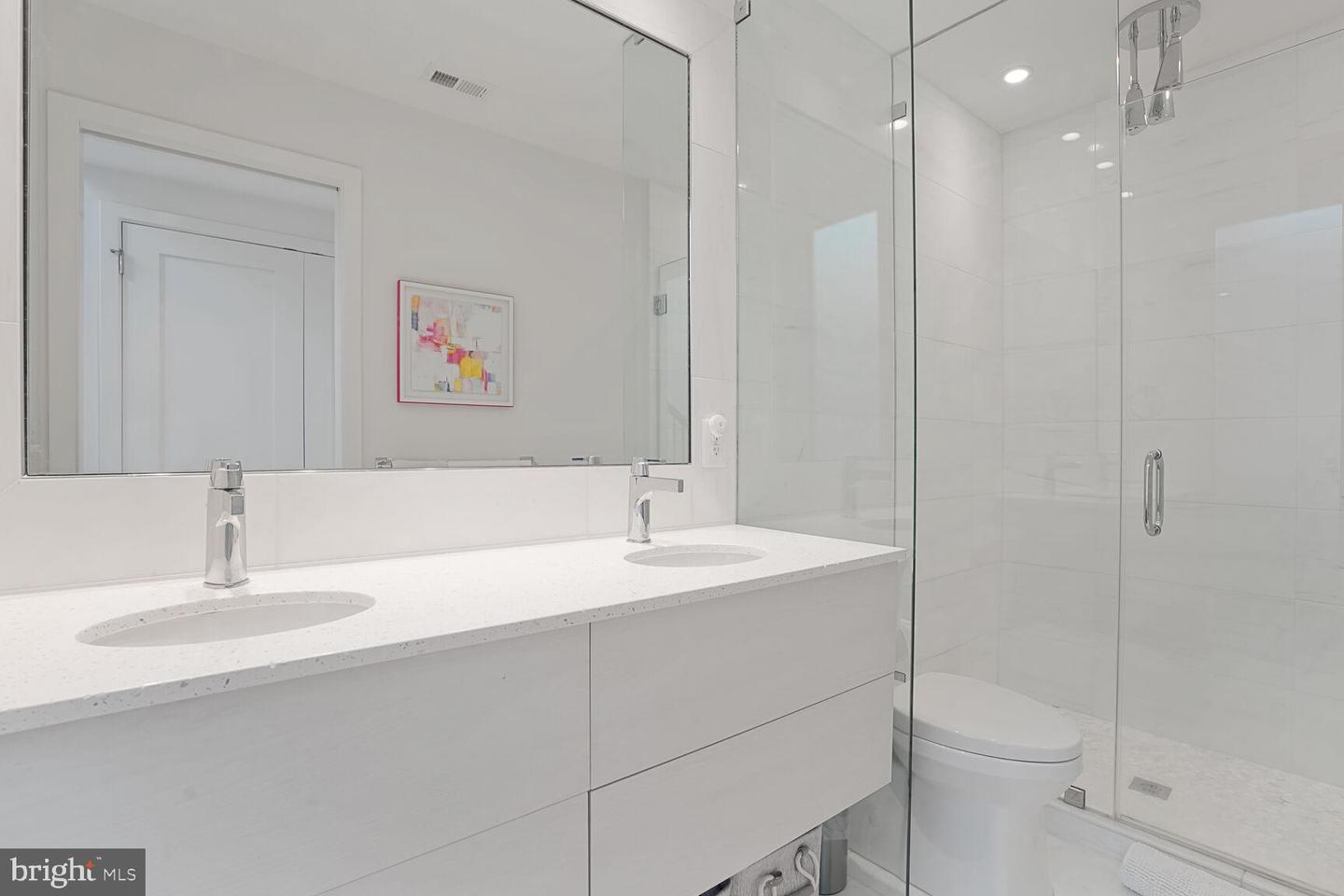 1313 LINDEN CT NE, WASHINGTON, District Of Columbia 20002, 3 Bedrooms Bedrooms, ,3 BathroomsBathrooms,Residential,For sale,1313 LINDEN CT NE,DCDC2195070 MLS # DCDC2195070