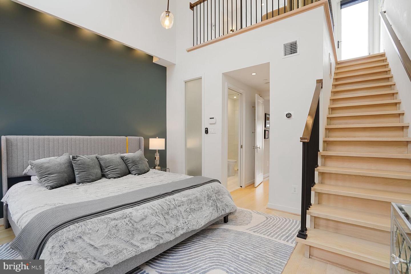 1313 LINDEN CT NE, WASHINGTON, District Of Columbia 20002, 3 Bedrooms Bedrooms, ,3 BathroomsBathrooms,Residential,For sale,1313 LINDEN CT NE,DCDC2195070 MLS # DCDC2195070