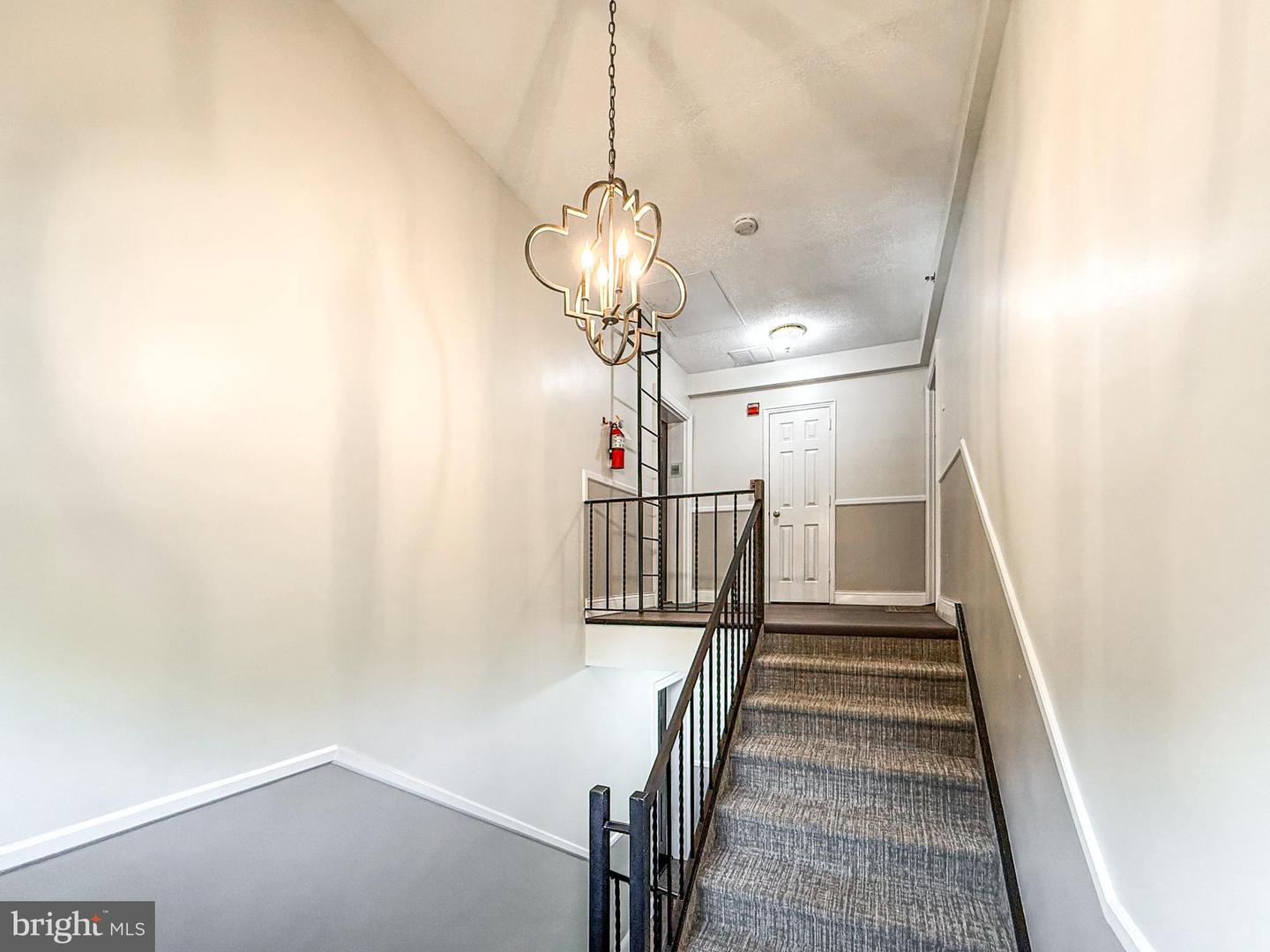 612 BASHFORD LN #1221, ALEXANDRIA, Virginia 22314, 1 Bedroom Bedrooms, ,1 BathroomBathrooms,Residential,For sale,612 BASHFORD LN #1221,VAAX2044066 MLS # VAAX2044066