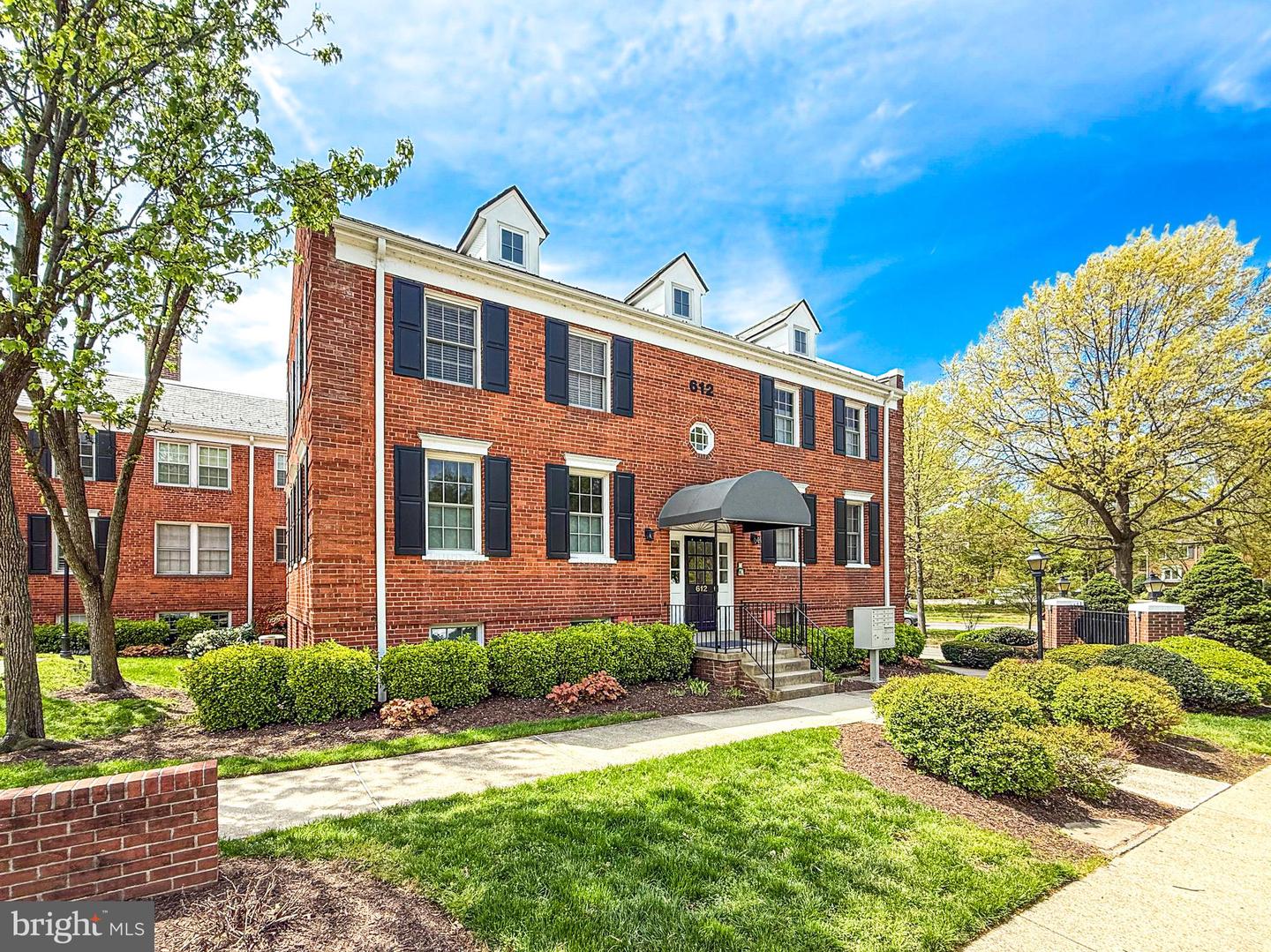 612 BASHFORD LN #1221, ALEXANDRIA, Virginia 22314, 1 Bedroom Bedrooms, ,1 BathroomBathrooms,Residential,For sale,612 BASHFORD LN #1221,VAAX2044066 MLS # VAAX2044066