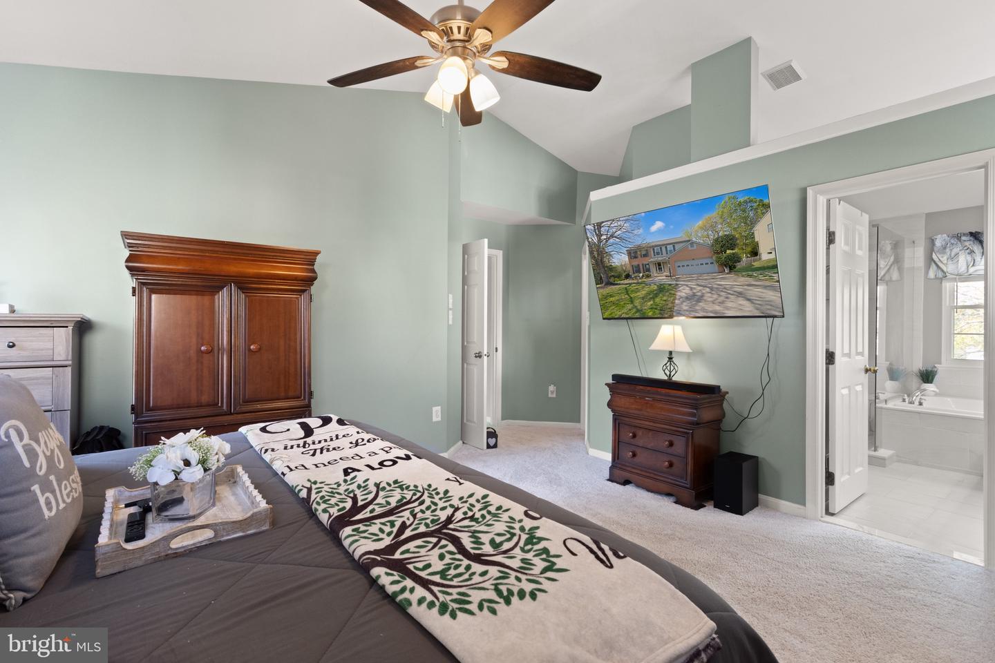 18846 BEATEN PATH CT, TRIANGLE, Virginia 22172, 4 Bedrooms Bedrooms, ,2 BathroomsBathrooms,Residential,For sale,18846 BEATEN PATH CT,VAPW2091776 MLS # VAPW2091776