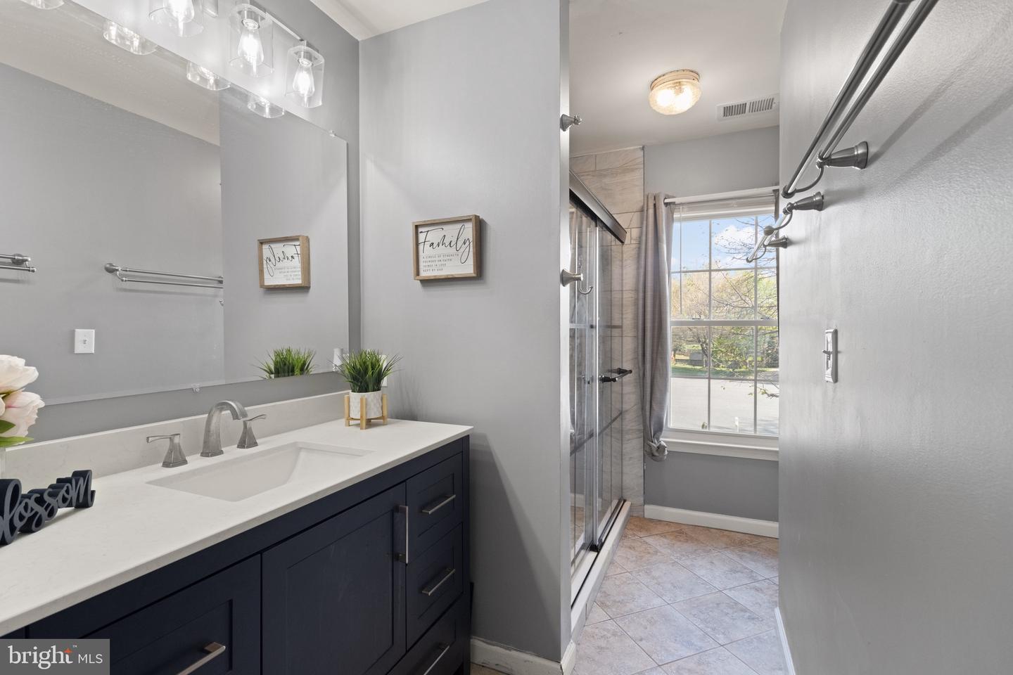 18846 BEATEN PATH CT, TRIANGLE, Virginia 22172, 4 Bedrooms Bedrooms, ,2 BathroomsBathrooms,Residential,For sale,18846 BEATEN PATH CT,VAPW2091776 MLS # VAPW2091776