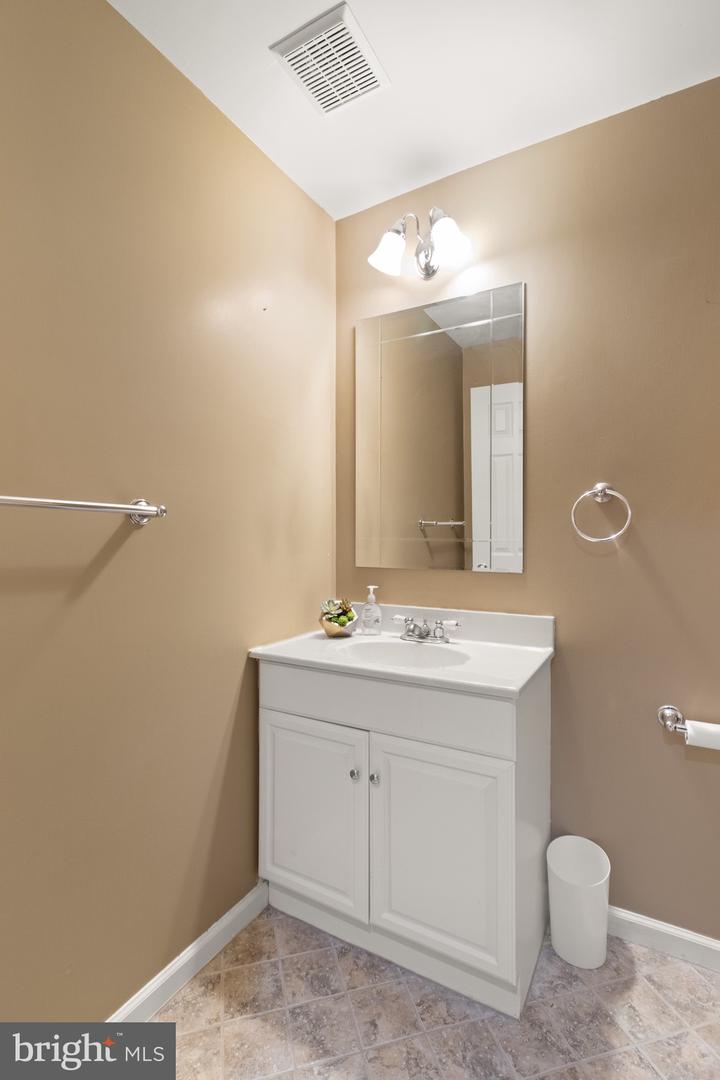 18846 BEATEN PATH CT, TRIANGLE, Virginia 22172, 4 Bedrooms Bedrooms, ,2 BathroomsBathrooms,Residential,For sale,18846 BEATEN PATH CT,VAPW2091776 MLS # VAPW2091776