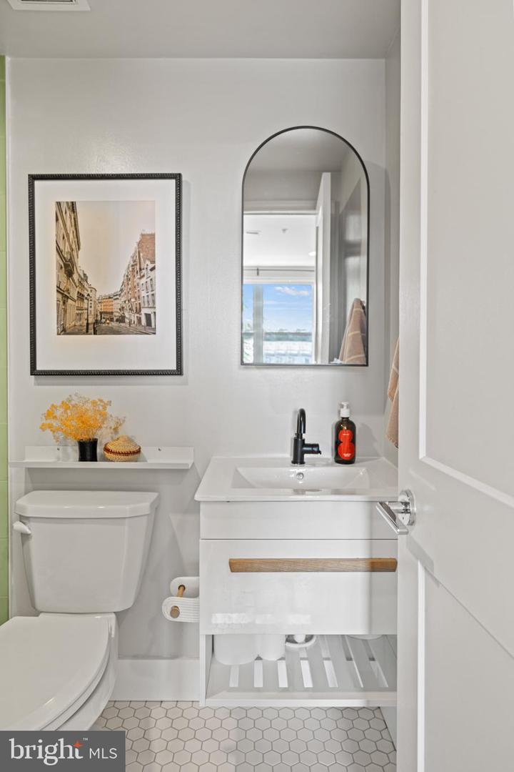 906 GALLATIN ST NW #403, WASHINGTON, District Of Columbia 20011, 2 Bedrooms Bedrooms, ,2 BathroomsBathrooms,Residential,For sale,906 GALLATIN ST NW #403,DCDC2195186 MLS # DCDC2195186