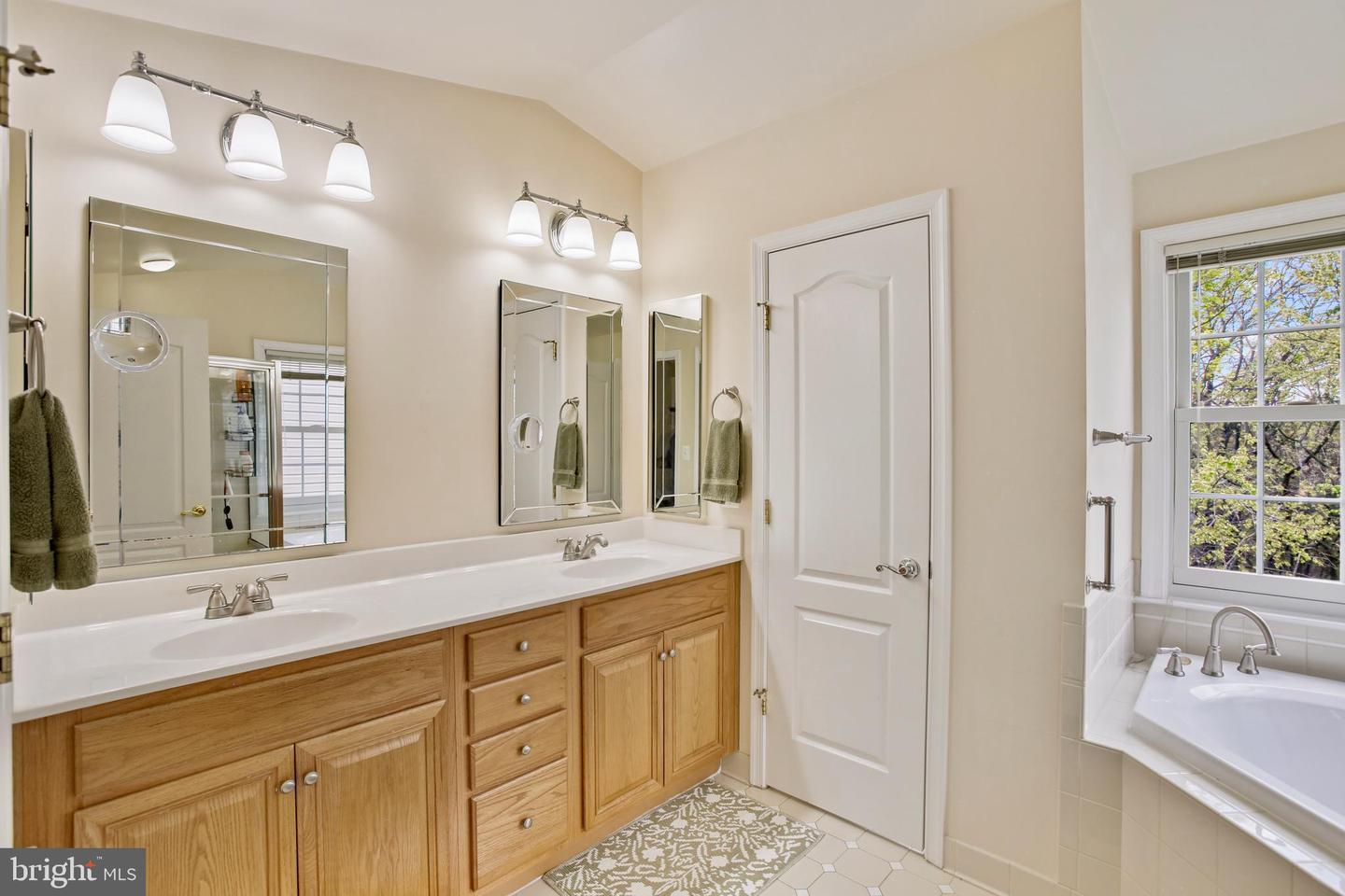 21893 HAWKSBURY TER, BROADLANDS, Virginia 20148, 3 Bedrooms Bedrooms, ,3 BathroomsBathrooms,Residential,For sale,21893 HAWKSBURY TER,VALO2093728 MLS # VALO2093728