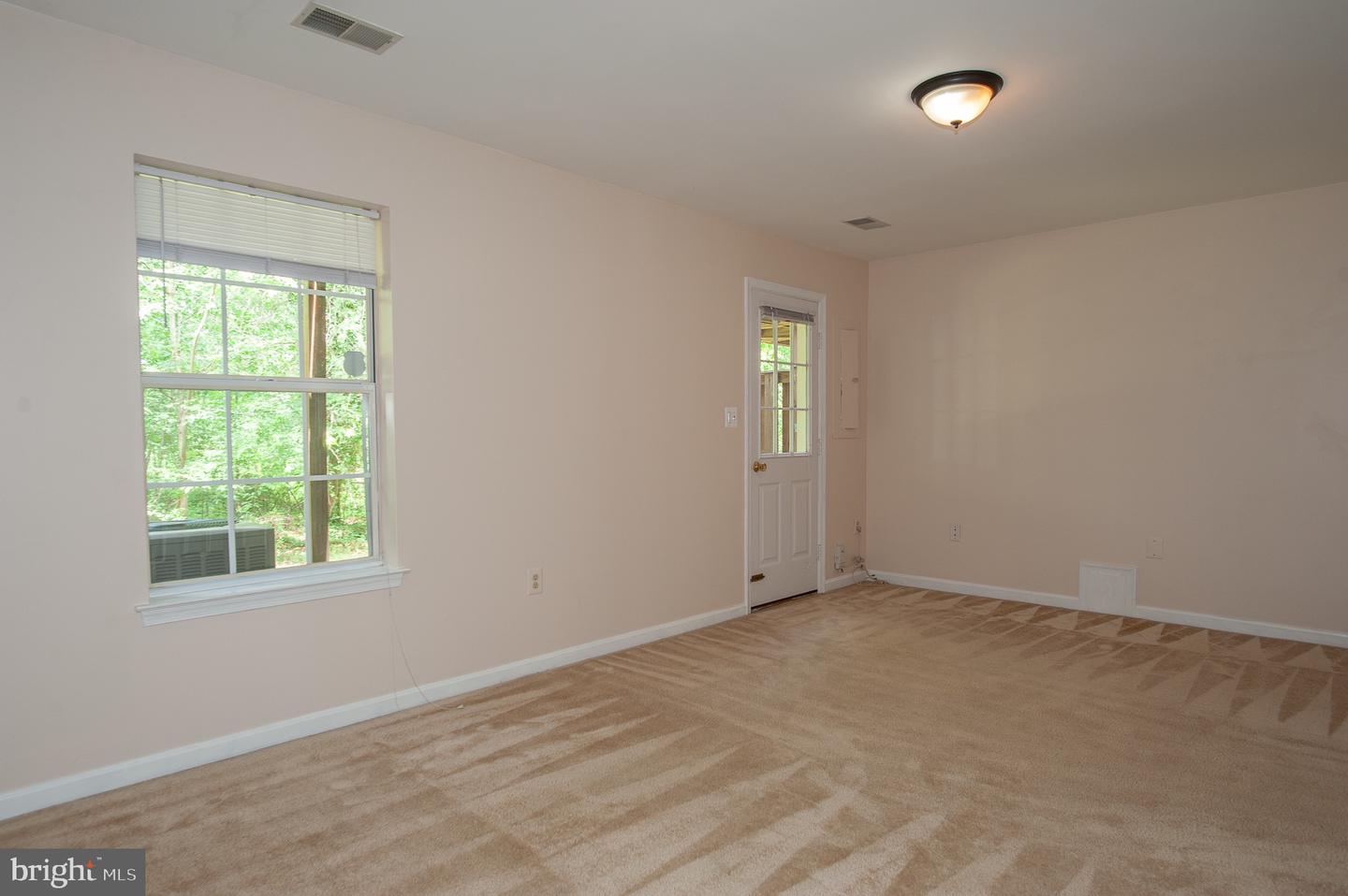 6356 DEMME PL, SPRINGFIELD, Virginia 22150, 3 Bedrooms Bedrooms, ,2 BathroomsBathrooms,Residential,For sale,6356 DEMME PL,VAFX2233686 MLS # VAFX2233686