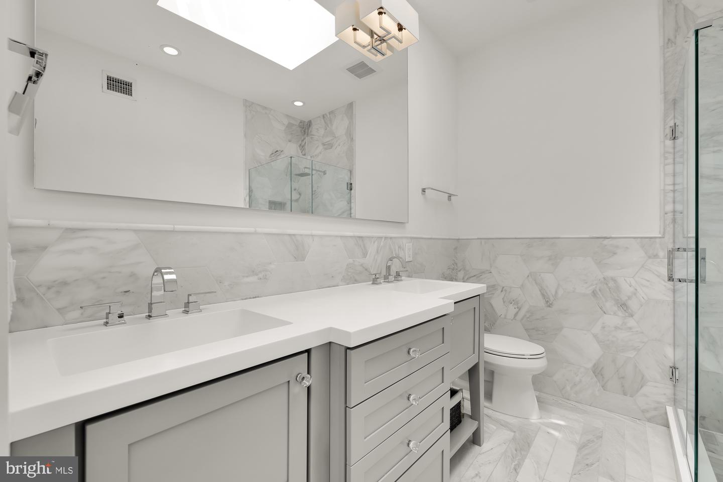 1831 5TH ST NW, WASHINGTON, District Of Columbia 20001, 4 Bedrooms Bedrooms, ,4 BathroomsBathrooms,Residential,For sale,1831 5TH ST NW,DCDC2195376 MLS # DCDC2195376
