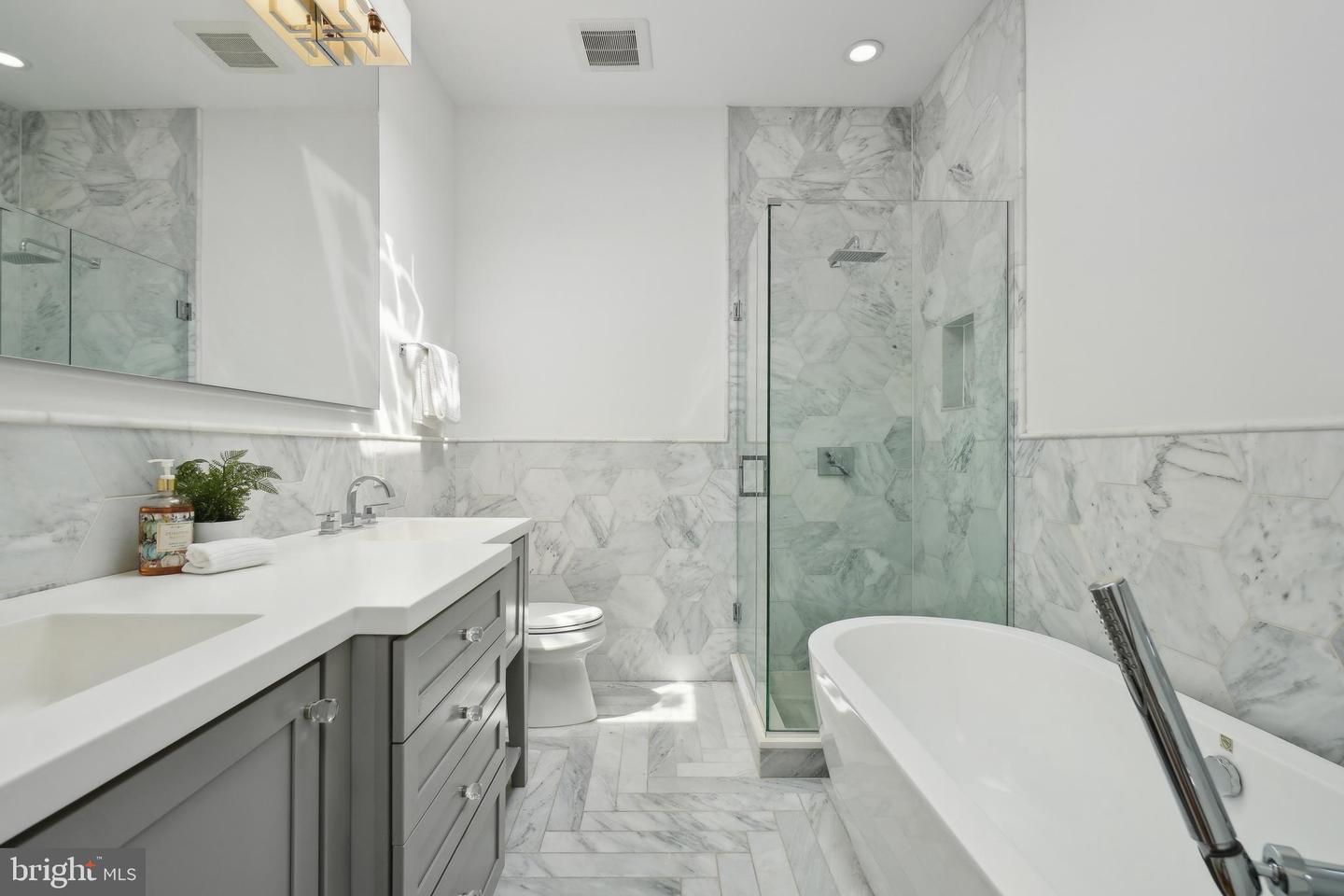 1831 5TH ST NW, WASHINGTON, District Of Columbia 20001, 4 Bedrooms Bedrooms, ,4 BathroomsBathrooms,Residential,For sale,1831 5TH ST NW,DCDC2195376 MLS # DCDC2195376
