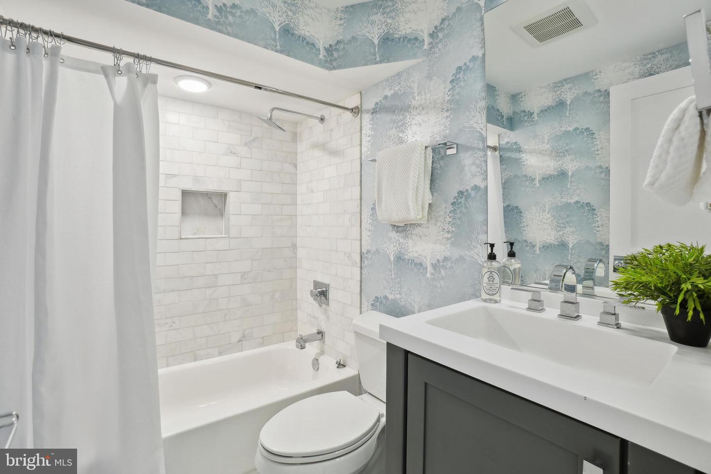 1831 5TH ST NW, WASHINGTON, District Of Columbia 20001, 4 Bedrooms Bedrooms, ,4 BathroomsBathrooms,Residential,For sale,1831 5TH ST NW,DCDC2195376 MLS # DCDC2195376