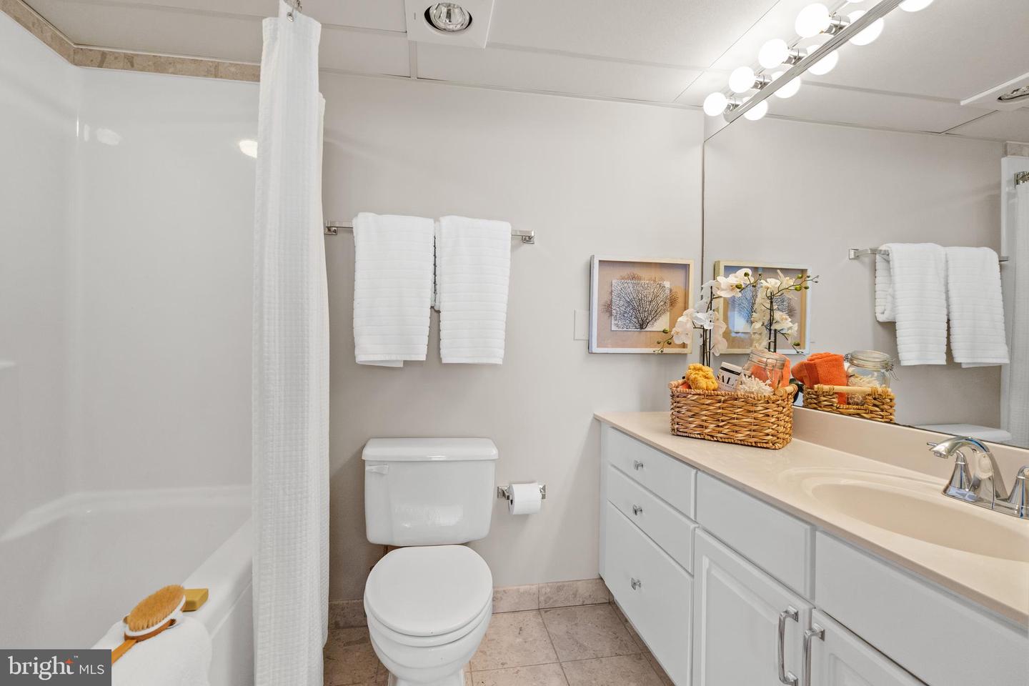 1276 N WAYNE ST #1030, ARLINGTON, Virginia 22201, 2 Bedrooms Bedrooms, ,2 BathroomsBathrooms,Residential,For sale,1276 N WAYNE ST #1030,VAAR2055996 MLS # VAAR2055996