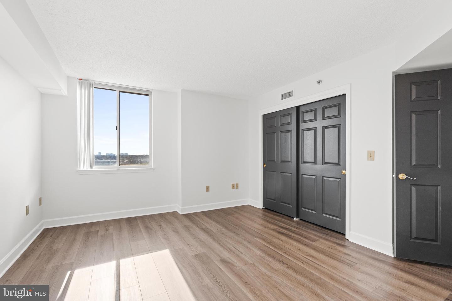 1276 N WAYNE ST #1030, ARLINGTON, Virginia 22201, 2 Bedrooms Bedrooms, ,2 BathroomsBathrooms,Residential,For sale,1276 N WAYNE ST #1030,VAAR2055996 MLS # VAAR2055996