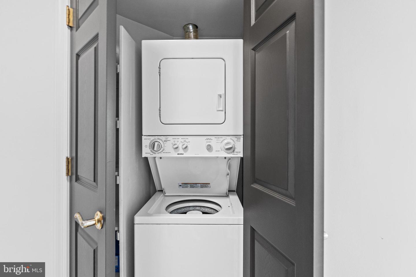1276 N WAYNE ST #1030, ARLINGTON, Virginia 22201, 2 Bedrooms Bedrooms, ,2 BathroomsBathrooms,Residential,For sale,1276 N WAYNE ST #1030,VAAR2055996 MLS # VAAR2055996