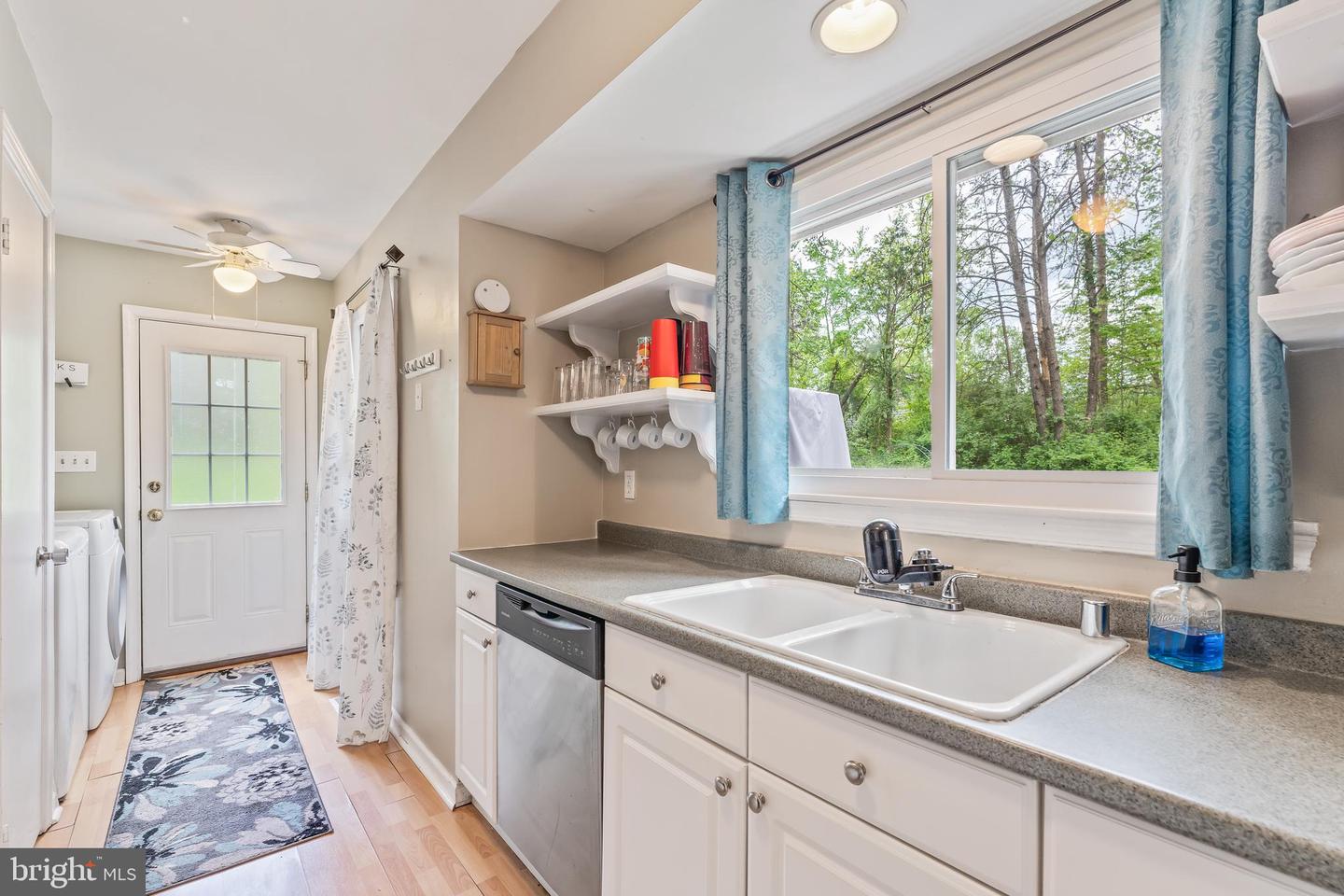 1912 LAKEVIEW PKWY, LOCUST GROVE, Virginia 22508, 3 Bedrooms Bedrooms, ,2 BathroomsBathrooms,Residential,For sale,1912 LAKEVIEW PKWY,VAOR2009406 MLS # VAOR2009406