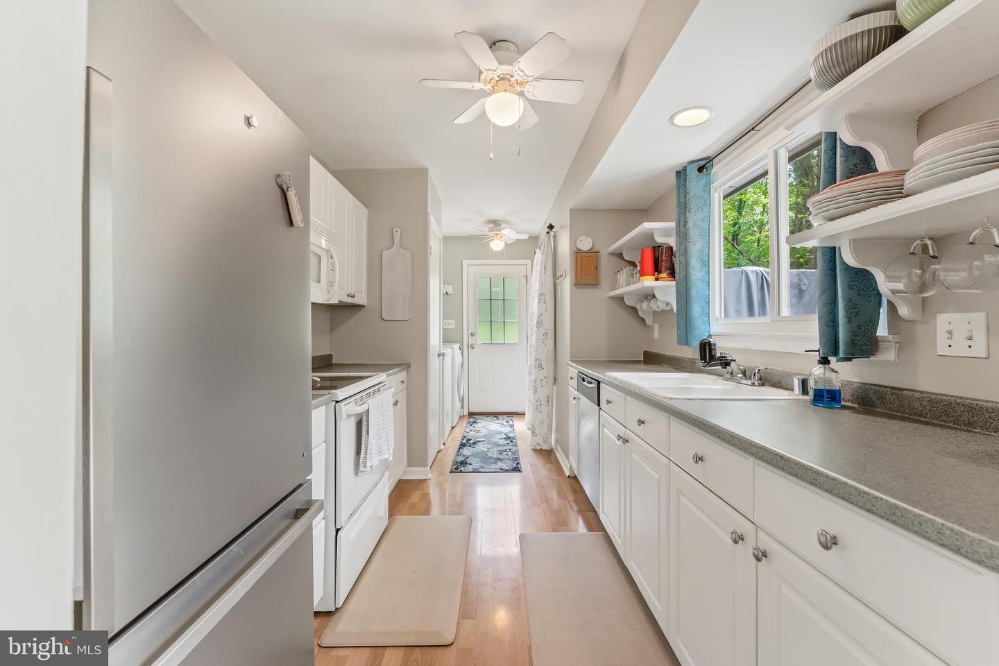 1912 LAKEVIEW PKWY, LOCUST GROVE, Virginia 22508, 3 Bedrooms Bedrooms, ,2 BathroomsBathrooms,Residential,For sale,1912 LAKEVIEW PKWY,VAOR2009406 MLS # VAOR2009406