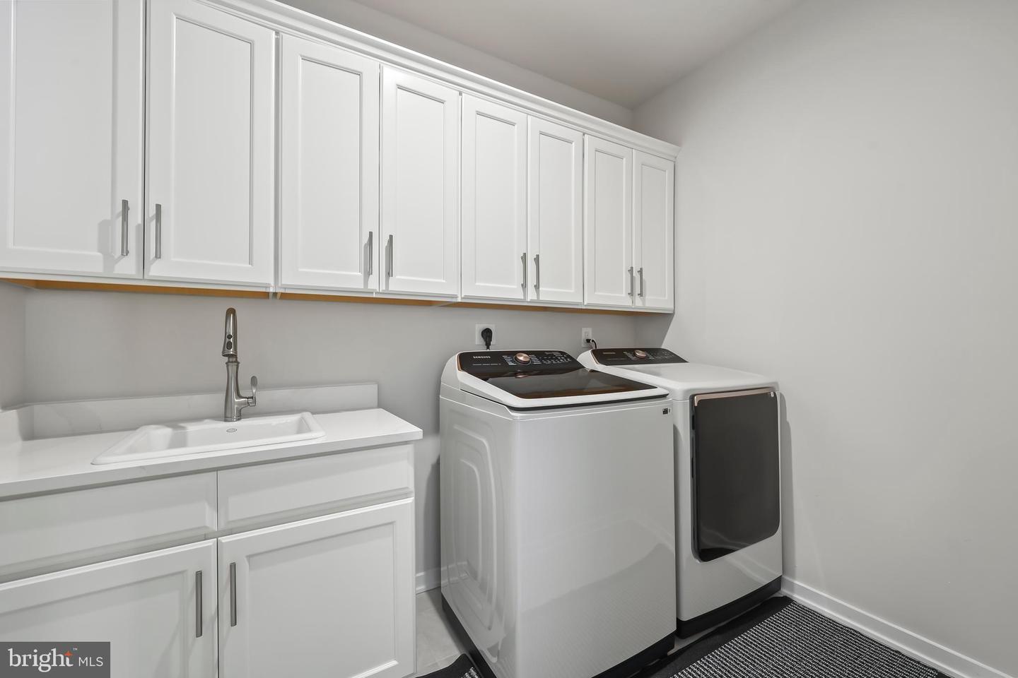 43881 HANES HALL TER, ASHBURN, Virginia 20147, 3 Bedrooms Bedrooms, ,3 BathroomsBathrooms,Residential,For sale,43881 HANES HALL TER,VALO2093854 MLS # VALO2093854