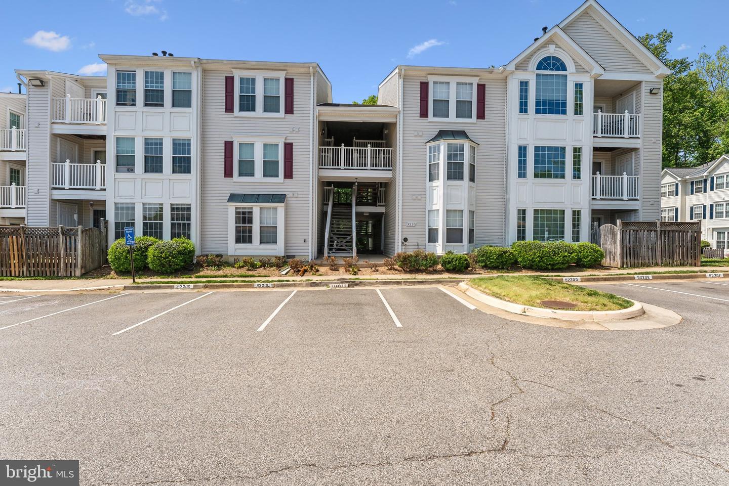9220-N CARDINAL FOREST LN #N, LORTON, Virginia 22079, 2 Bedrooms Bedrooms, ,2 BathroomsBathrooms,Residential,For sale,9220-N CARDINAL FOREST LN #N,VAFX2234494 MLS # VAFX2234494
