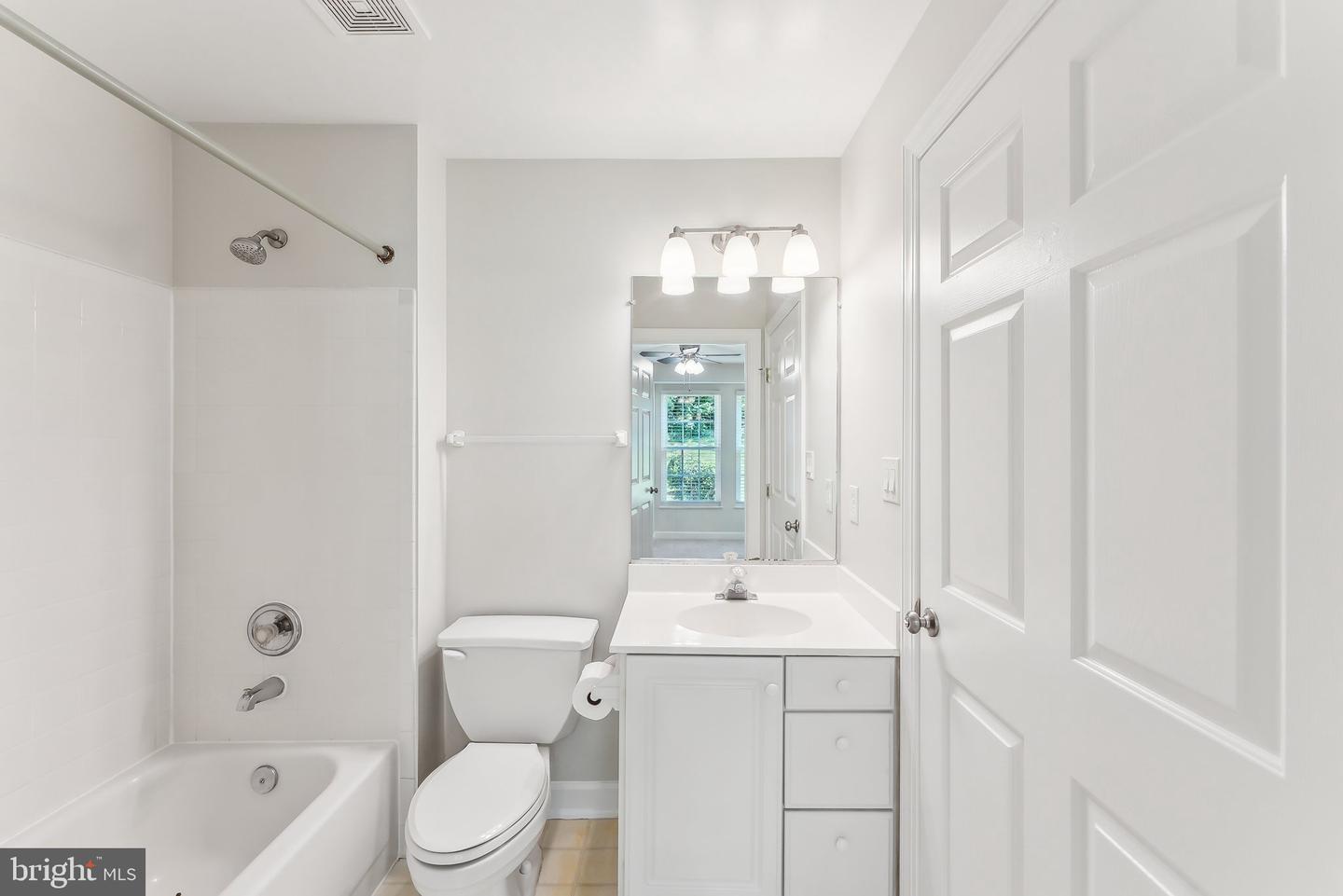 9220-N CARDINAL FOREST LN #N, LORTON, Virginia 22079, 2 Bedrooms Bedrooms, ,2 BathroomsBathrooms,Residential,For sale,9220-N CARDINAL FOREST LN #N,VAFX2234494 MLS # VAFX2234494