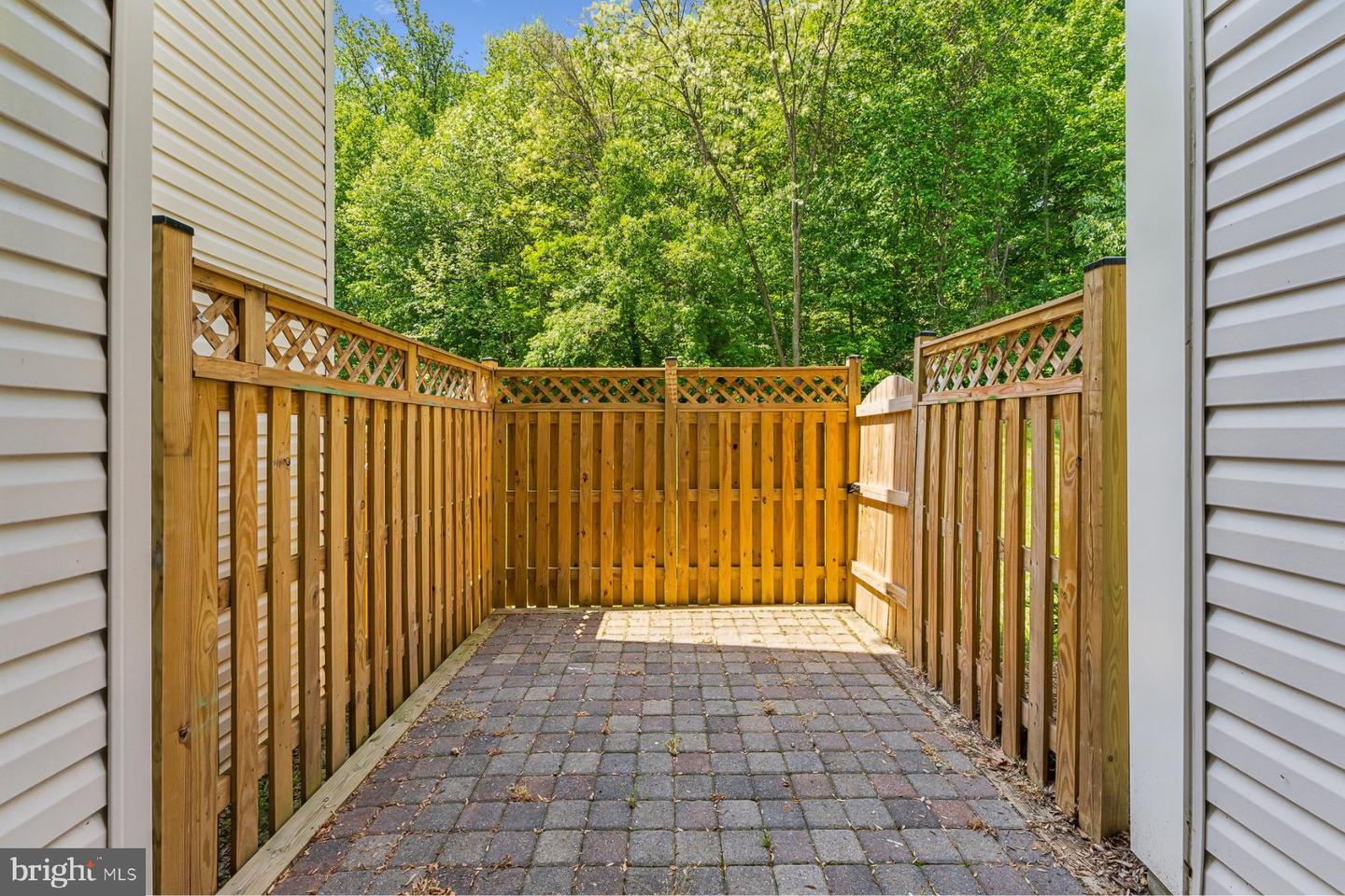 9220-N CARDINAL FOREST LN #N, LORTON, Virginia 22079, 2 Bedrooms Bedrooms, ,2 BathroomsBathrooms,Residential,For sale,9220-N CARDINAL FOREST LN #N,VAFX2234494 MLS # VAFX2234494