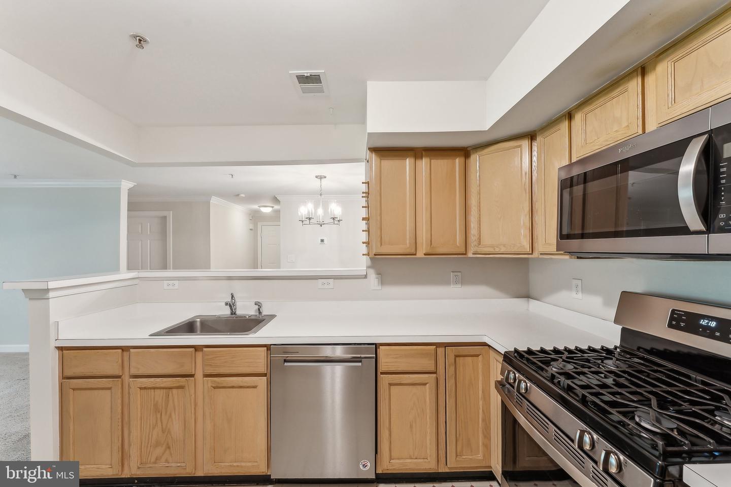 9220-N CARDINAL FOREST LN #N, LORTON, Virginia 22079, 2 Bedrooms Bedrooms, ,2 BathroomsBathrooms,Residential,For sale,9220-N CARDINAL FOREST LN #N,VAFX2234494 MLS # VAFX2234494