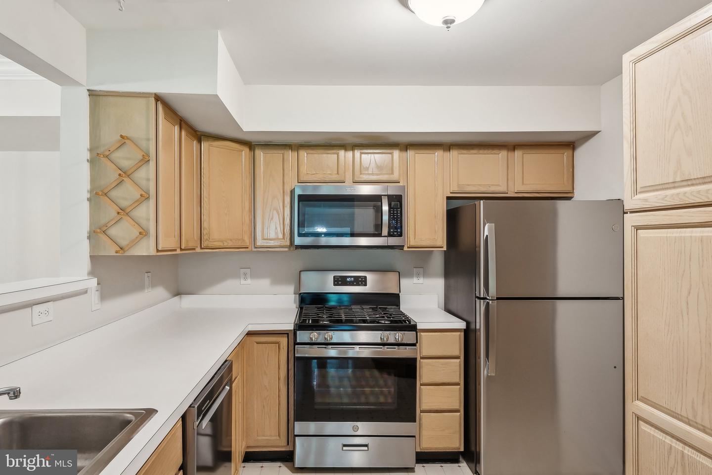 9220-N CARDINAL FOREST LN #N, LORTON, Virginia 22079, 2 Bedrooms Bedrooms, ,2 BathroomsBathrooms,Residential,For sale,9220-N CARDINAL FOREST LN #N,VAFX2234494 MLS # VAFX2234494