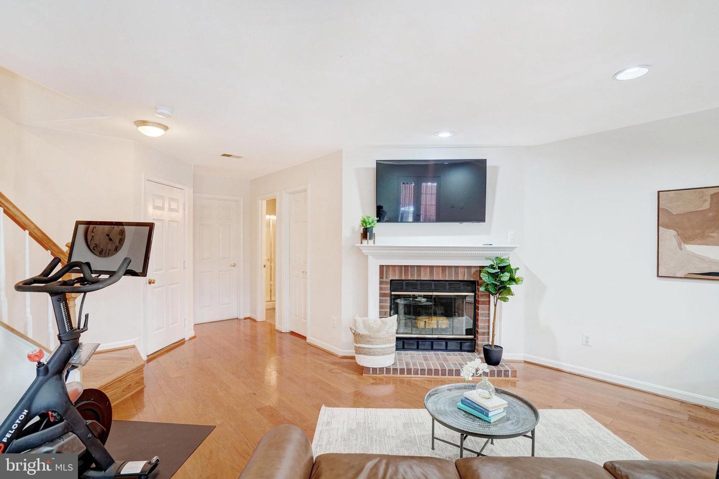 6625 FROST LAKE LN, ALEXANDRIA, Virginia 22315, 3 Bedrooms Bedrooms, ,3 BathroomsBathrooms,Residential,For sale,6625 FROST LAKE LN,VAFX2234272 MLS # VAFX2234272