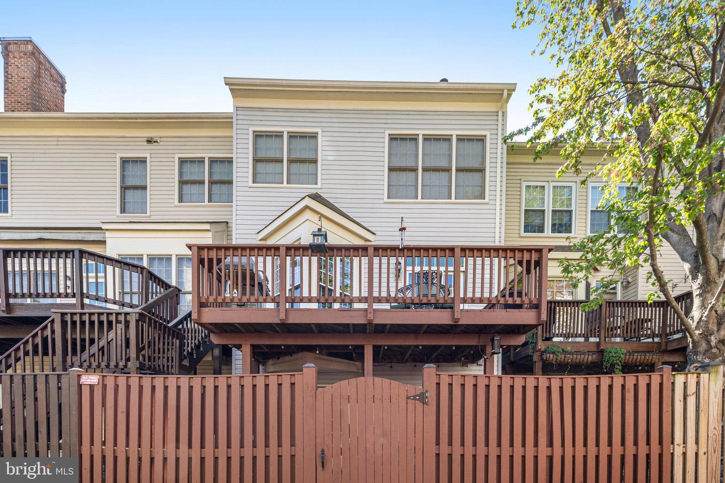 6625 FROST LAKE LN, ALEXANDRIA, Virginia 22315, 3 Bedrooms Bedrooms, ,3 BathroomsBathrooms,Residential,For sale,6625 FROST LAKE LN,VAFX2234272 MLS # VAFX2234272