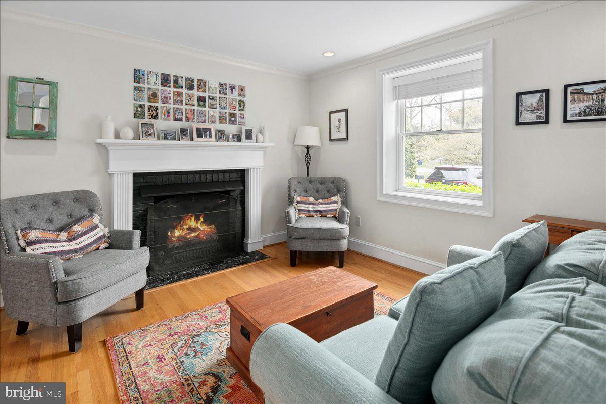 6429 14TH ST, ALEXANDRIA, Virginia 22307, 4 Bedrooms Bedrooms, ,2 BathroomsBathrooms,Residential,For sale,6429 14TH ST,VAFX2233976 MLS # VAFX2233976