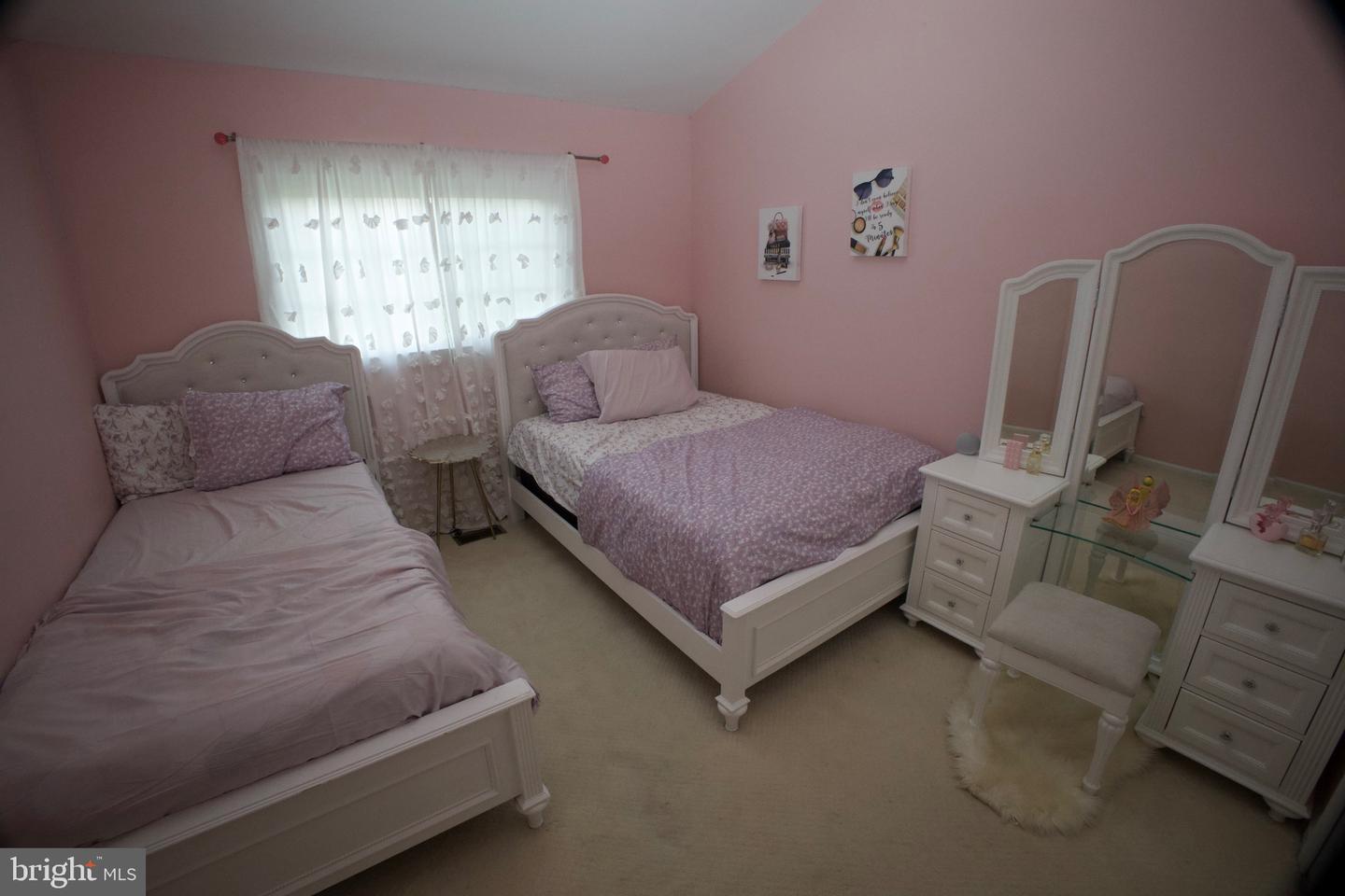 5146 WOODFORD DR, CENTREVILLE, Virginia 20120, 3 Bedrooms Bedrooms, ,2 BathroomsBathrooms,Residential,For sale,5146 WOODFORD DR,VAFX2234118 MLS # VAFX2234118