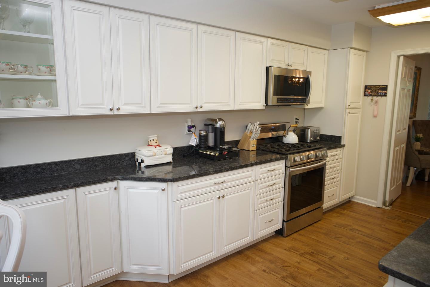 5146 WOODFORD DR, CENTREVILLE, Virginia 20120, 3 Bedrooms Bedrooms, ,2 BathroomsBathrooms,Residential,For sale,5146 WOODFORD DR,VAFX2234118 MLS # VAFX2234118