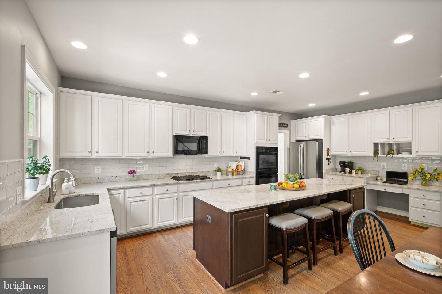 21156 WALKLEY HILL PL, ASHBURN, Virginia 20148, 5 Bedrooms Bedrooms, ,4 BathroomsBathrooms,Residential,For sale,21156 WALKLEY HILL PL,VALO2093918 MLS # VALO2093918