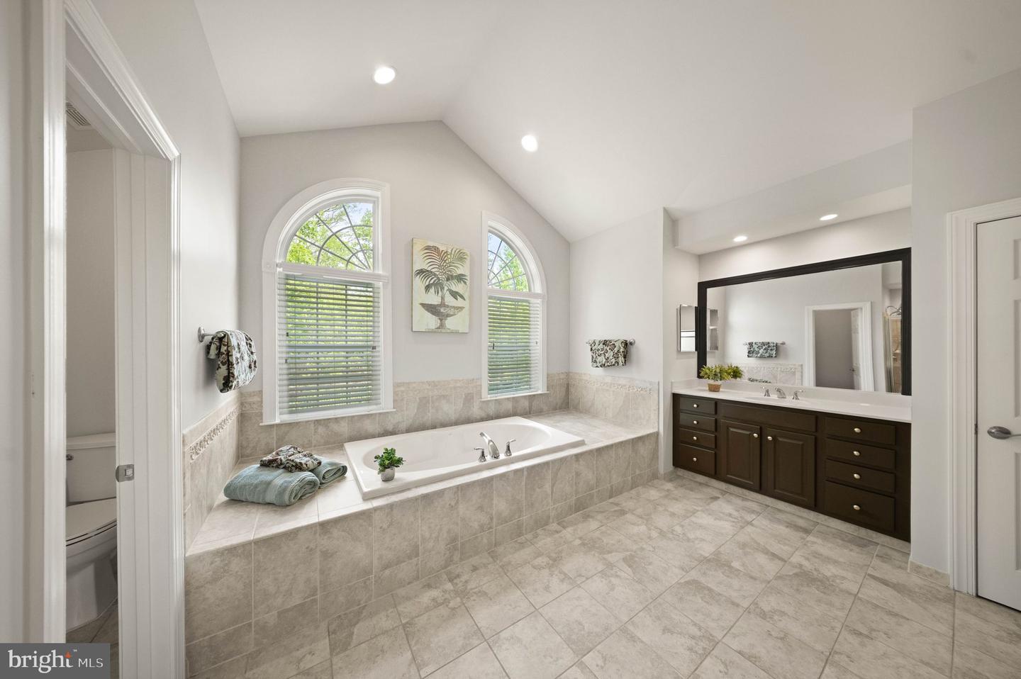 21156 WALKLEY HILL PL, ASHBURN, Virginia 20148, 5 Bedrooms Bedrooms, ,4 BathroomsBathrooms,Residential,For sale,21156 WALKLEY HILL PL,VALO2093918 MLS # VALO2093918