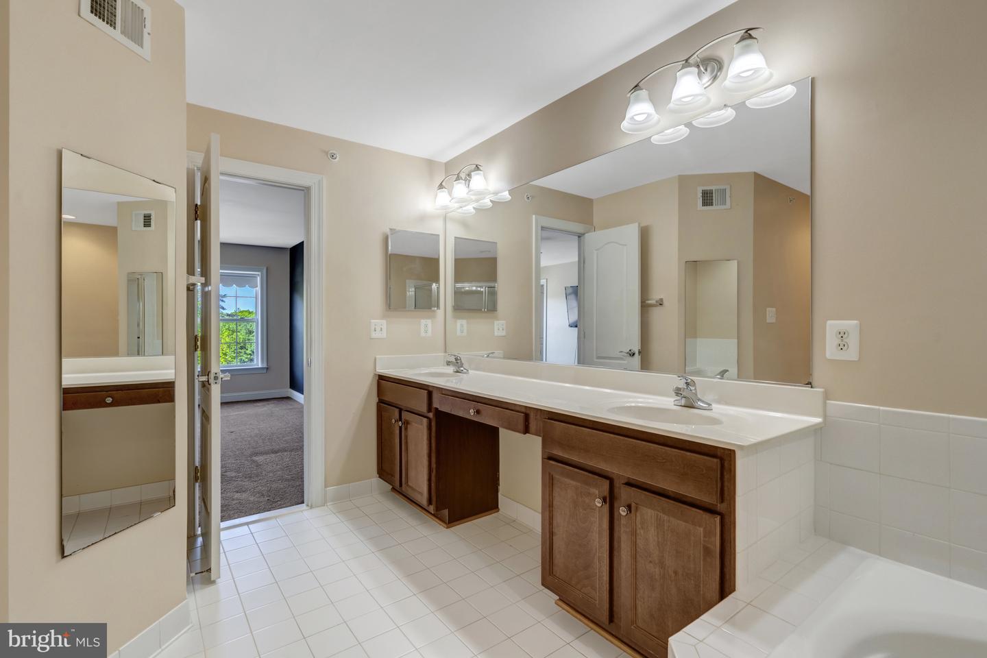 14841 CLOVERDALE RD, WOODBRIDGE, Virginia 22193, 3 Bedrooms Bedrooms, ,2 BathroomsBathrooms,Residential,For sale,14841 CLOVERDALE RD,VAPW2092050 MLS # VAPW2092050