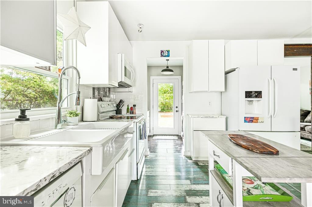 2505 BURNLEY AVE, HENRICO, Virginia 23228, 3 Bedrooms Bedrooms, ,3 BathroomsBathrooms,Residential,For sale,2505 BURNLEY AVE,VAHN2000870 MLS # VAHN2000870