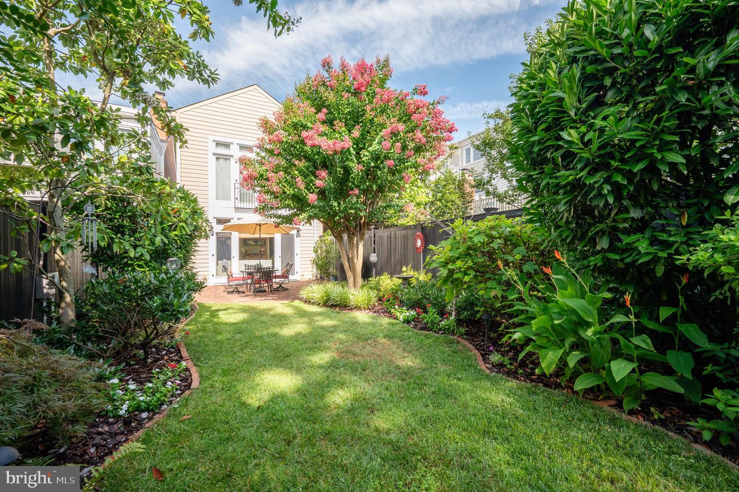 614 S FAIRFAX ST, ALEXANDRIA, Virginia 22314, 4 Bedrooms Bedrooms, ,2 BathroomsBathrooms,Residential,For sale,614 S FAIRFAX ST,VAAX2044154 MLS # VAAX2044154