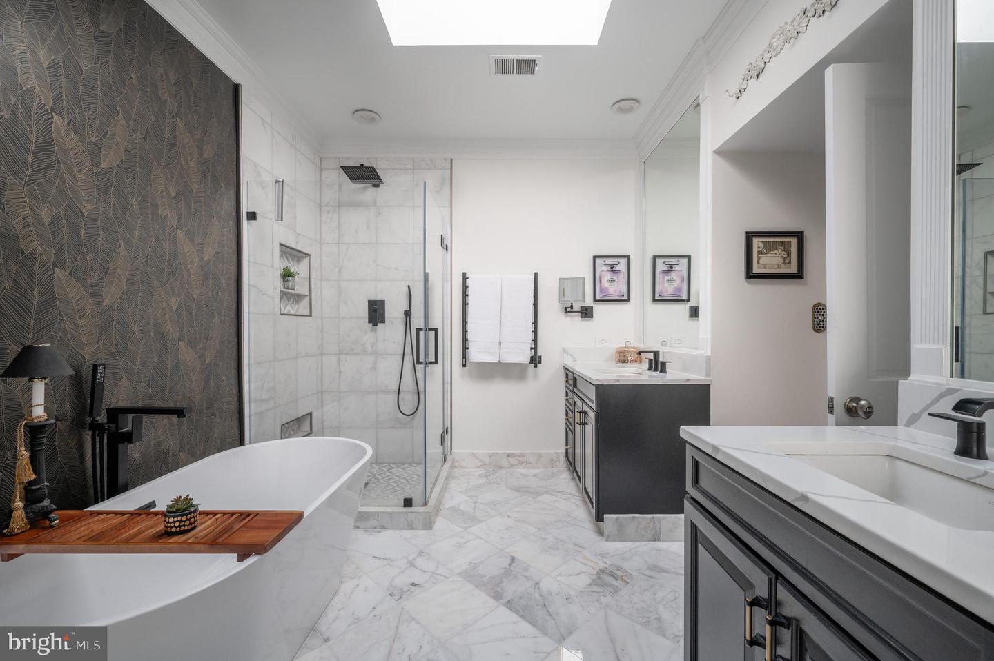 614 S FAIRFAX ST, ALEXANDRIA, Virginia 22314, 4 Bedrooms Bedrooms, ,2 BathroomsBathrooms,Residential,For sale,614 S FAIRFAX ST,VAAX2044154 MLS # VAAX2044154