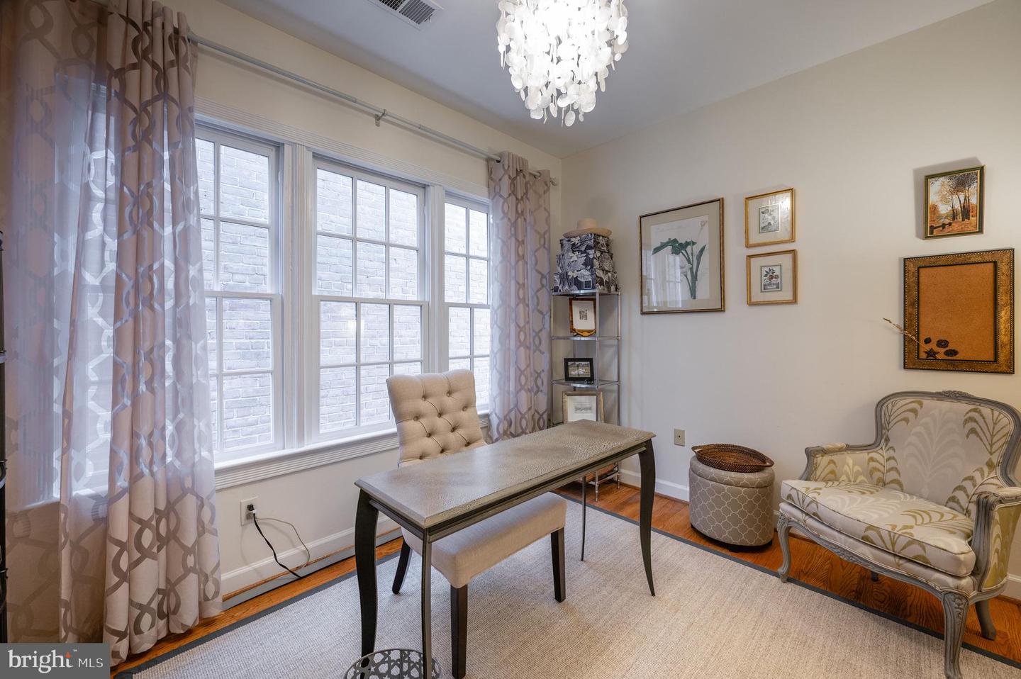 614 S FAIRFAX ST, ALEXANDRIA, Virginia 22314, 4 Bedrooms Bedrooms, ,2 BathroomsBathrooms,Residential,For sale,614 S FAIRFAX ST,VAAX2044154 MLS # VAAX2044154