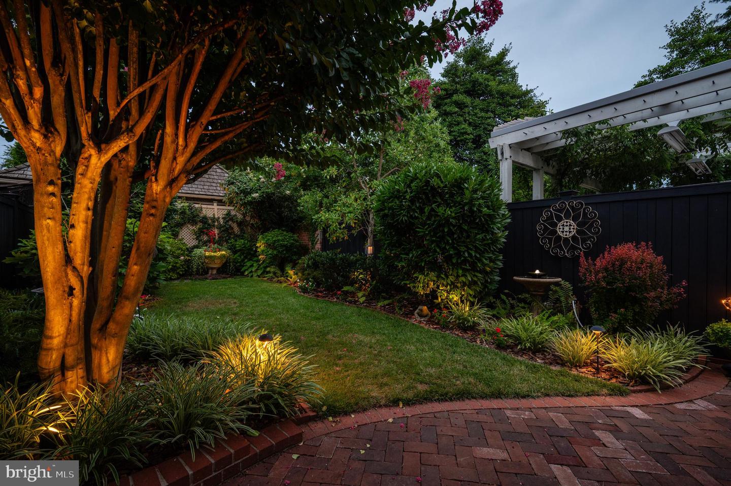 614 S FAIRFAX ST, ALEXANDRIA, Virginia 22314, 4 Bedrooms Bedrooms, ,2 BathroomsBathrooms,Residential,For sale,614 S FAIRFAX ST,VAAX2044154 MLS # VAAX2044154