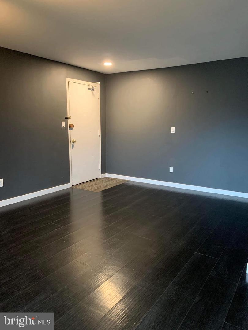 7526 SAVANNAH ST #104, FALLS CHURCH, Virginia 22043, 1 Bedroom Bedrooms, ,1 BathroomBathrooms,Residential,For sale,7526 SAVANNAH ST #104,VAFX2234474 MLS # VAFX2234474