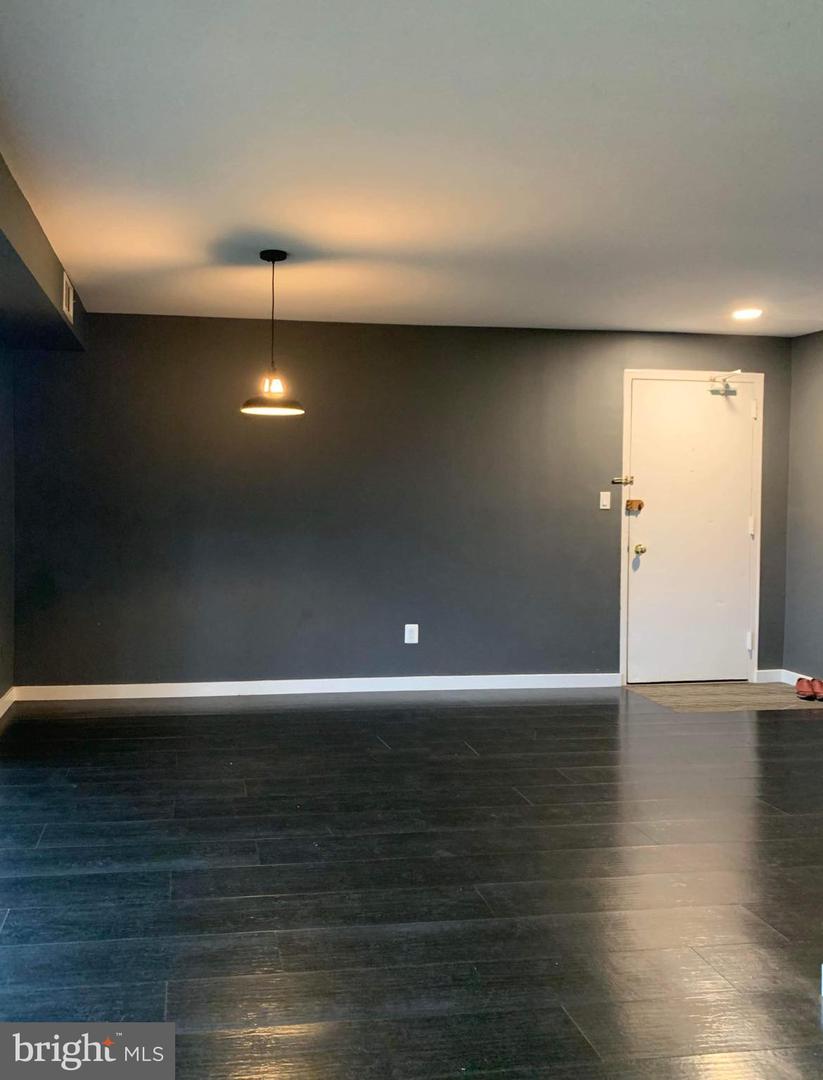 7526 SAVANNAH ST #104, FALLS CHURCH, Virginia 22043, 1 Bedroom Bedrooms, ,1 BathroomBathrooms,Residential,For sale,7526 SAVANNAH ST #104,VAFX2234474 MLS # VAFX2234474