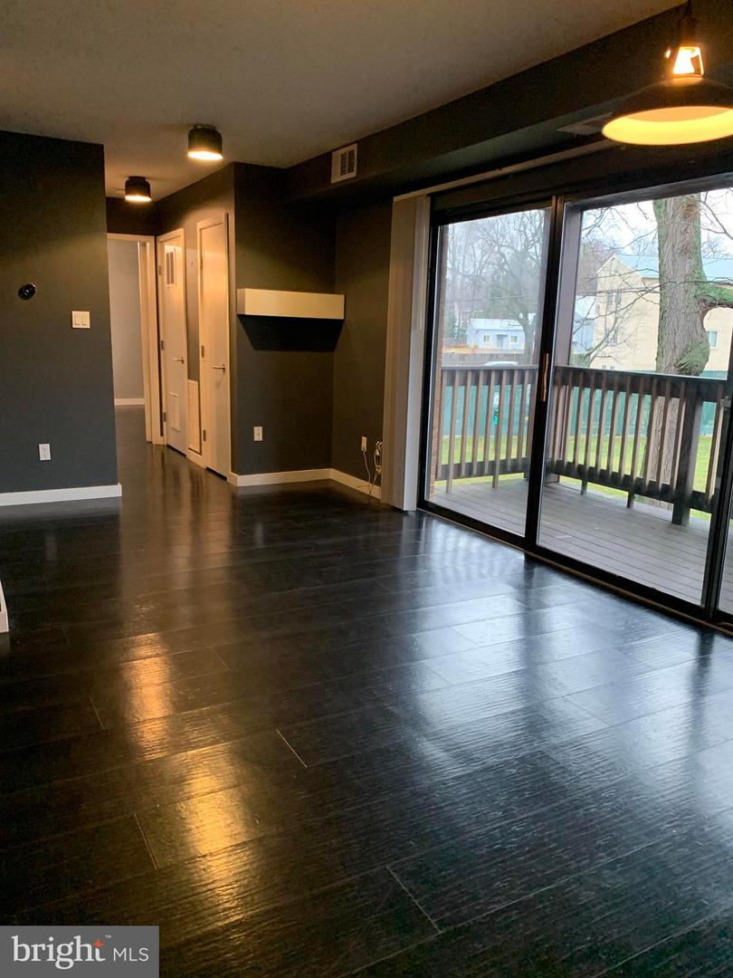 7526 SAVANNAH ST #104, FALLS CHURCH, Virginia 22043, 1 Bedroom Bedrooms, ,1 BathroomBathrooms,Residential,For sale,7526 SAVANNAH ST #104,VAFX2234474 MLS # VAFX2234474