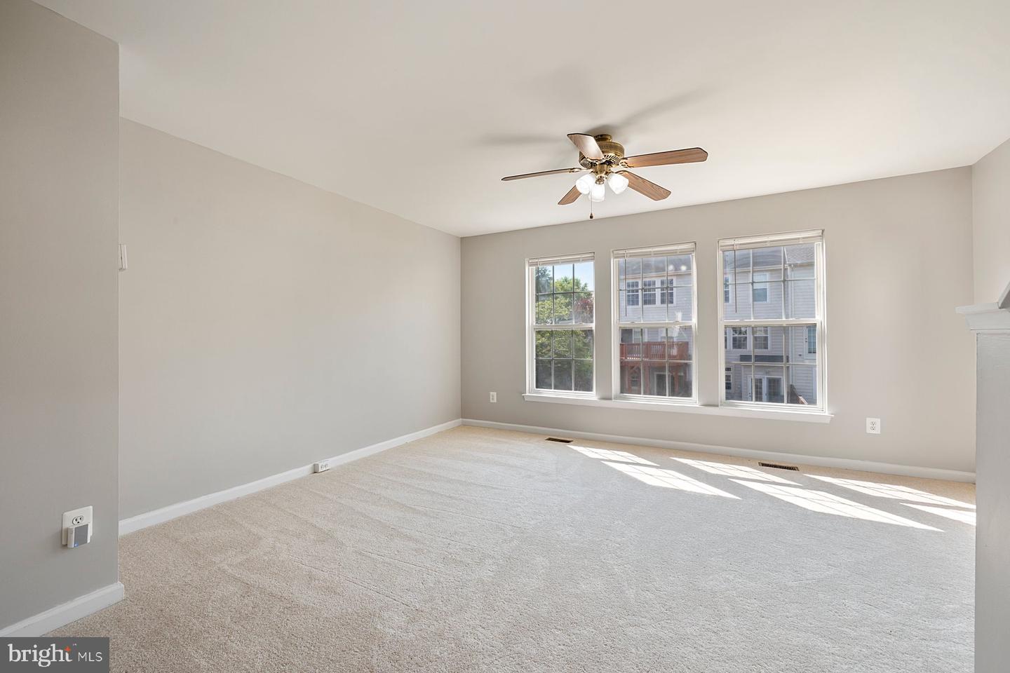 44479 POTTER TER, ASHBURN, Virginia 20147, 2 Bedrooms Bedrooms, ,2 BathroomsBathrooms,Residential,For sale,44479 POTTER TER,VALO2094110 MLS # VALO2094110