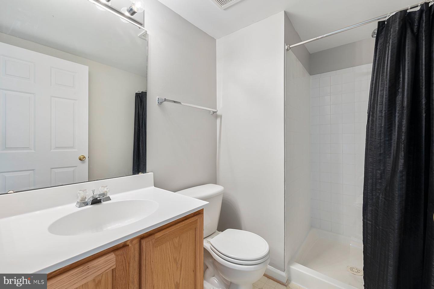 44479 POTTER TER, ASHBURN, Virginia 20147, 2 Bedrooms Bedrooms, ,2 BathroomsBathrooms,Residential,For sale,44479 POTTER TER,VALO2094110 MLS # VALO2094110