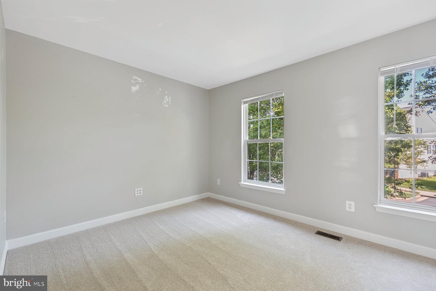 44479 POTTER TER, ASHBURN, Virginia 20147, 2 Bedrooms Bedrooms, ,2 BathroomsBathrooms,Residential,For sale,44479 POTTER TER,VALO2094110 MLS # VALO2094110