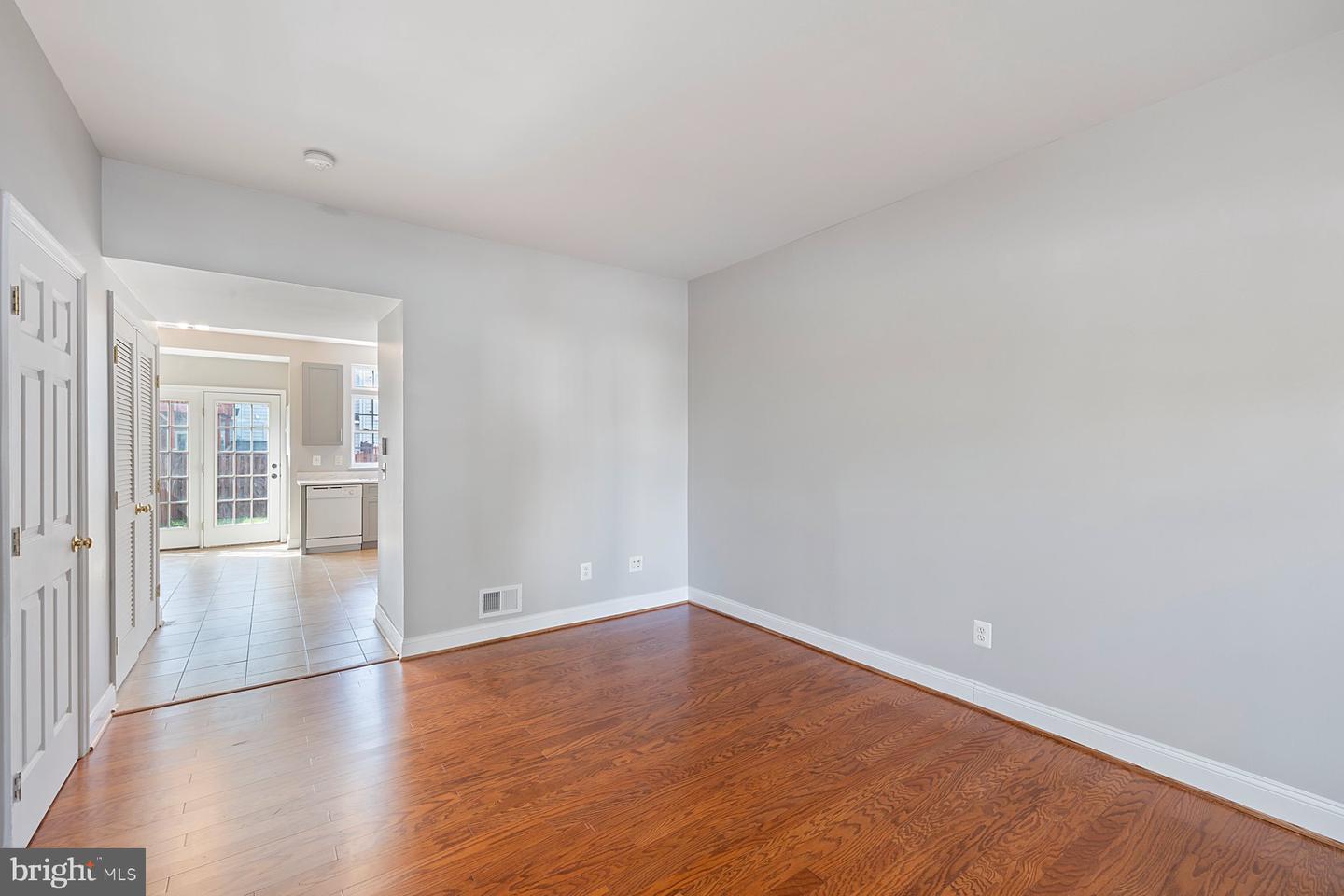 44479 POTTER TER, ASHBURN, Virginia 20147, 2 Bedrooms Bedrooms, ,2 BathroomsBathrooms,Residential,For sale,44479 POTTER TER,VALO2094110 MLS # VALO2094110