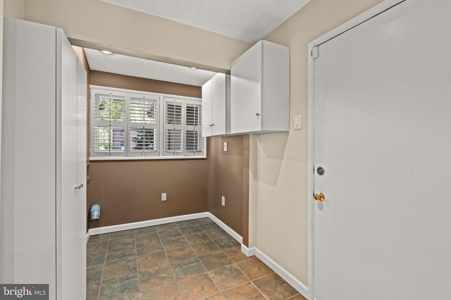 3416 WESSYNTON WAY, ALEXANDRIA, Virginia 22309, 5 Bedrooms Bedrooms, ,2 BathroomsBathrooms,Residential,For sale,3416 WESSYNTON WAY,VAFX2234686 MLS # VAFX2234686