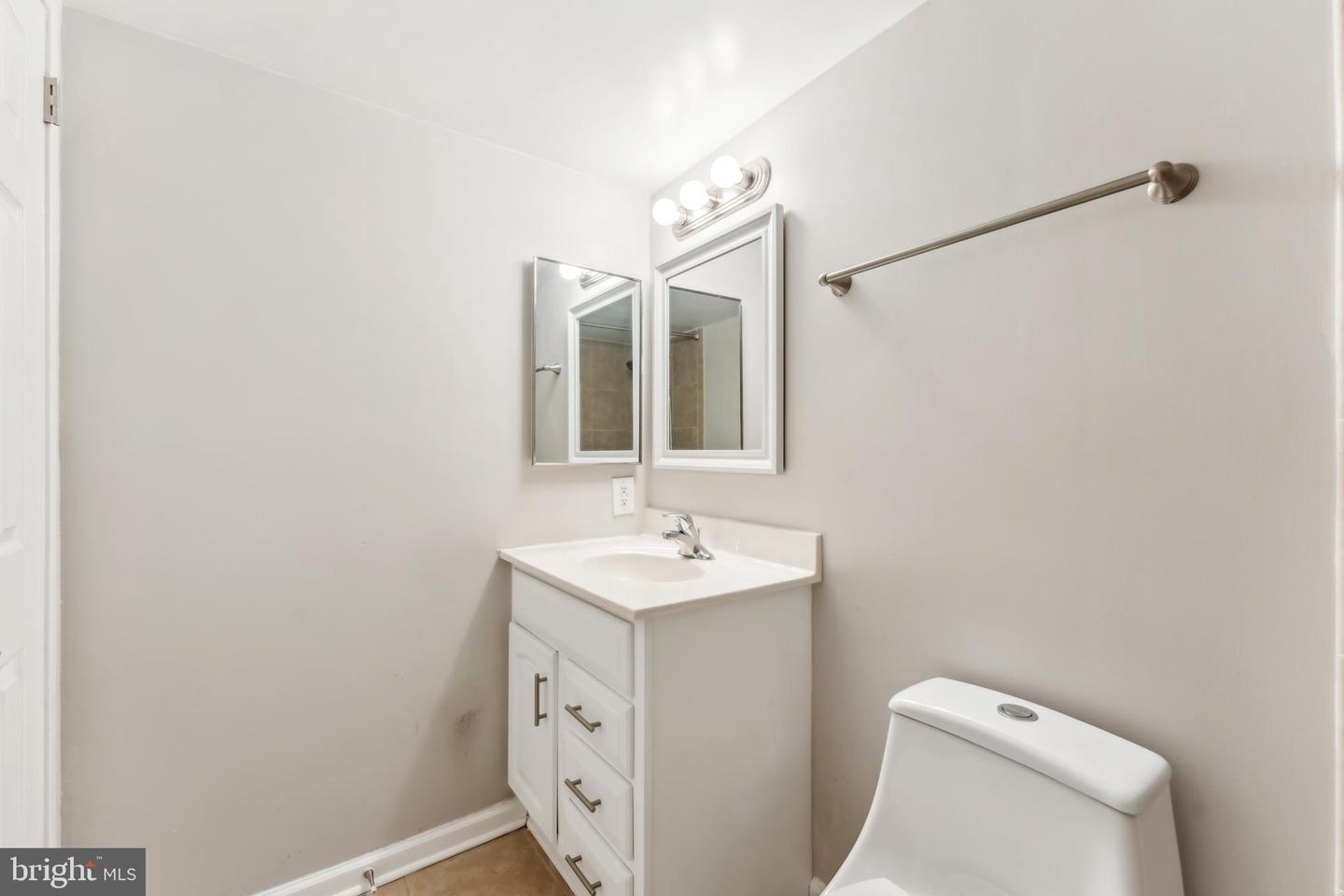531 FLORIDA AVE #102, HERNDON, Virginia 20170, 2 Bedrooms Bedrooms, ,2 BathroomsBathrooms,Residential,For sale,531 FLORIDA AVE #102,VAFX2234538 MLS # VAFX2234538