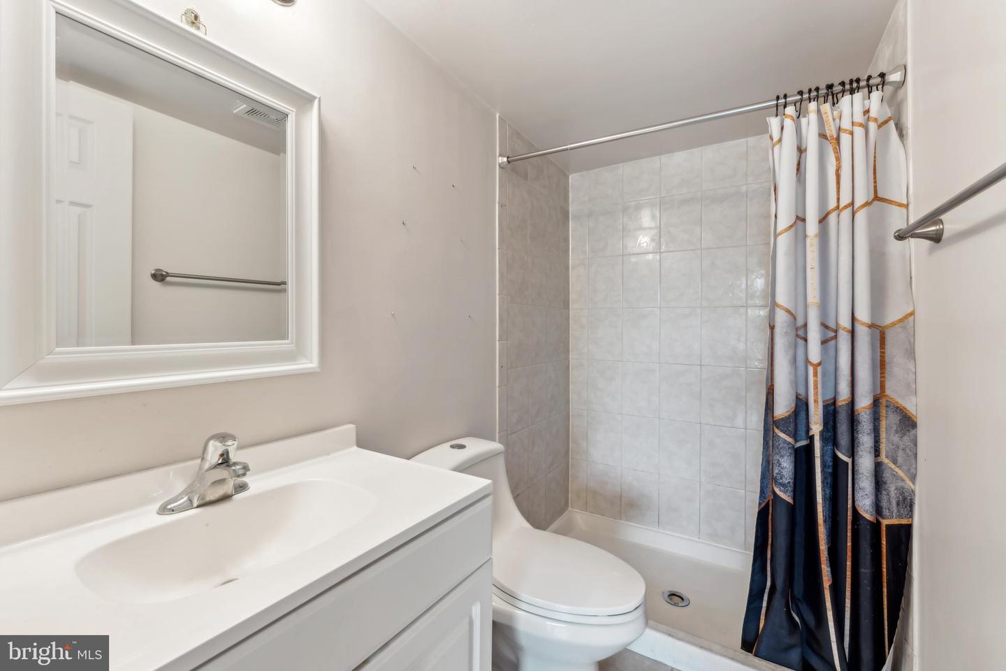 531 FLORIDA AVE #102, HERNDON, Virginia 20170, 2 Bedrooms Bedrooms, ,2 BathroomsBathrooms,Residential,For sale,531 FLORIDA AVE #102,VAFX2234538 MLS # VAFX2234538
